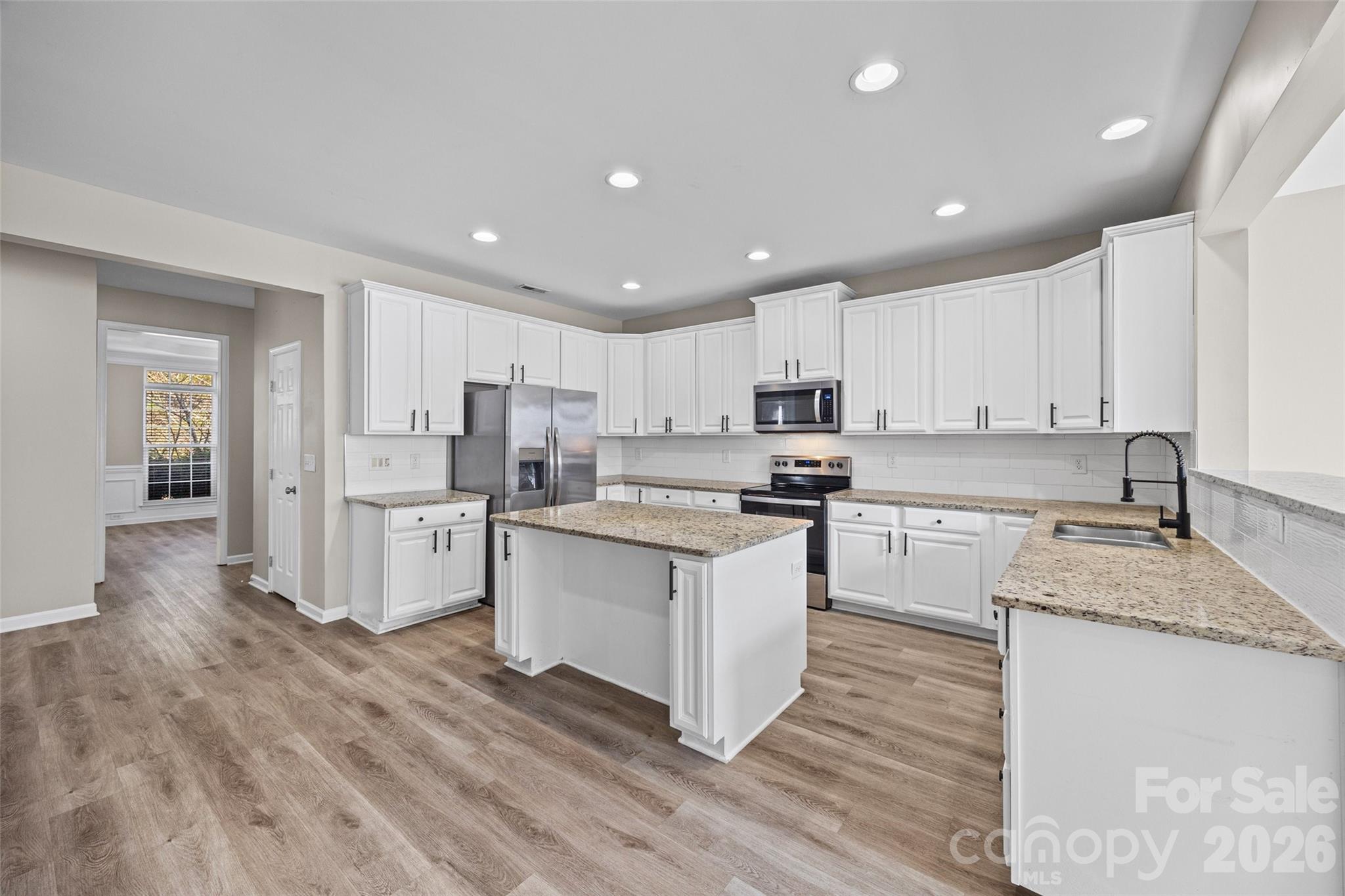 Single Family Residence at 322 Lorraine Road, Fort Mill, photo 16 of 42
