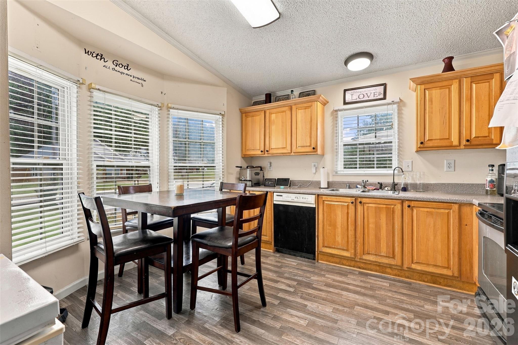 Single Family Residence at 455 Castlewood Circle, Rock Hill, photo 10 of 48
