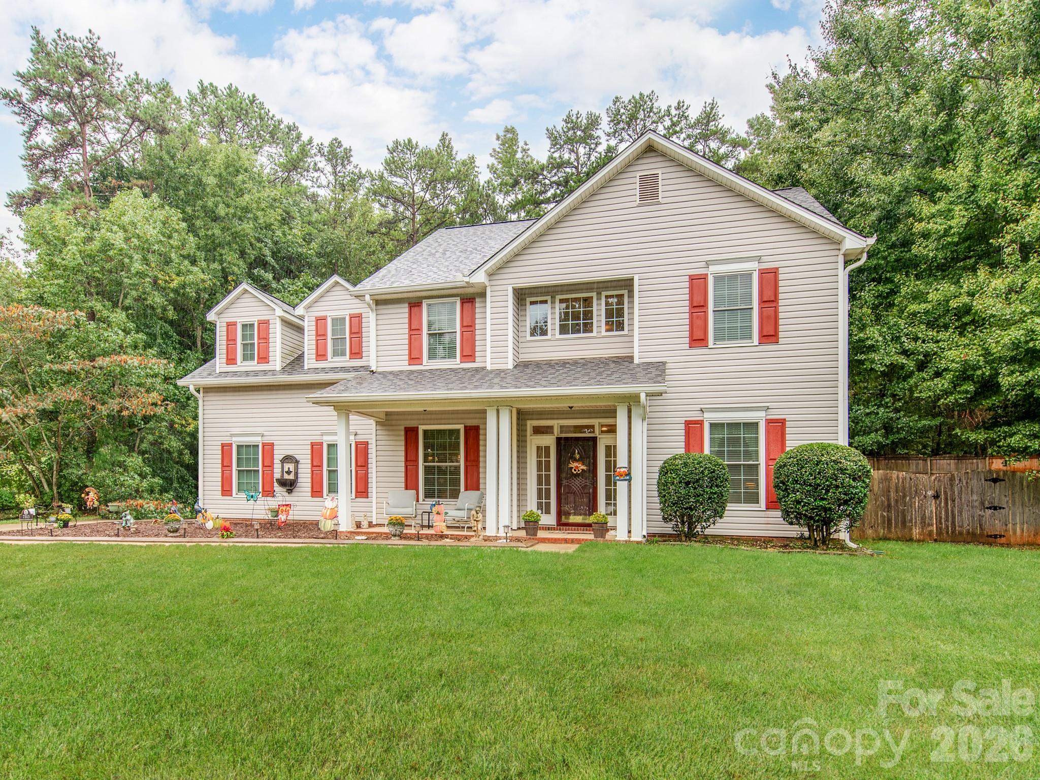 Single Family Residence at 7313 Hannah Alexander Lane, Mint Hill, photo 3 of 47
