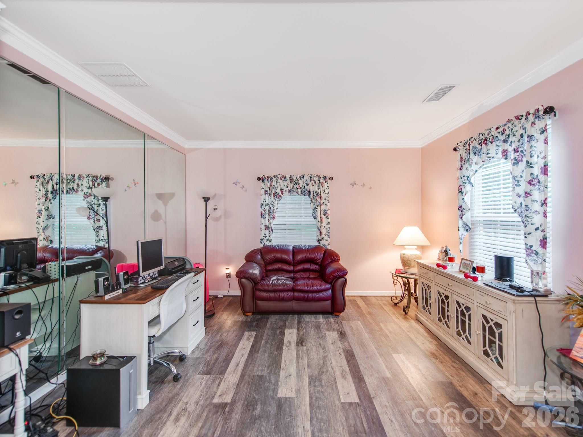 Single Family Residence at 7313 Hannah Alexander Lane, Mint Hill, photo 9 of 47