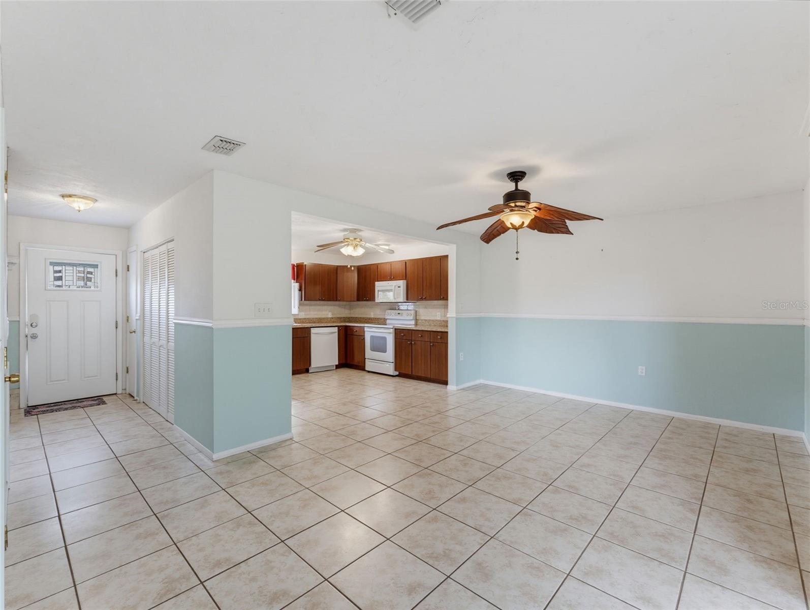 Living Room/Kitchen - 7135 TRENTON PL, NEW PORT RICHEY