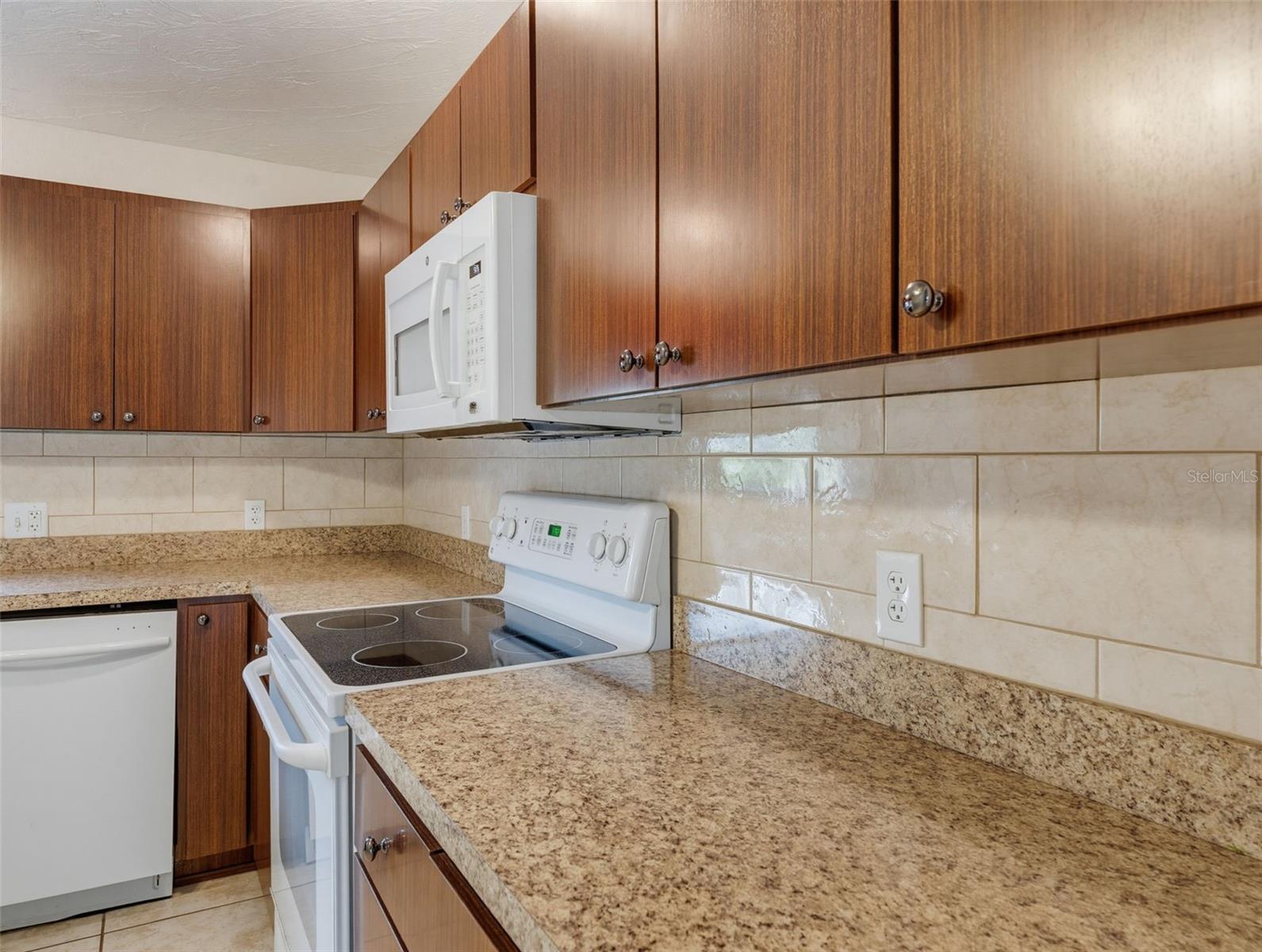 Condominium at 7135 TRENTON PL, NEW PORT RICHEY, photo 14 of 42