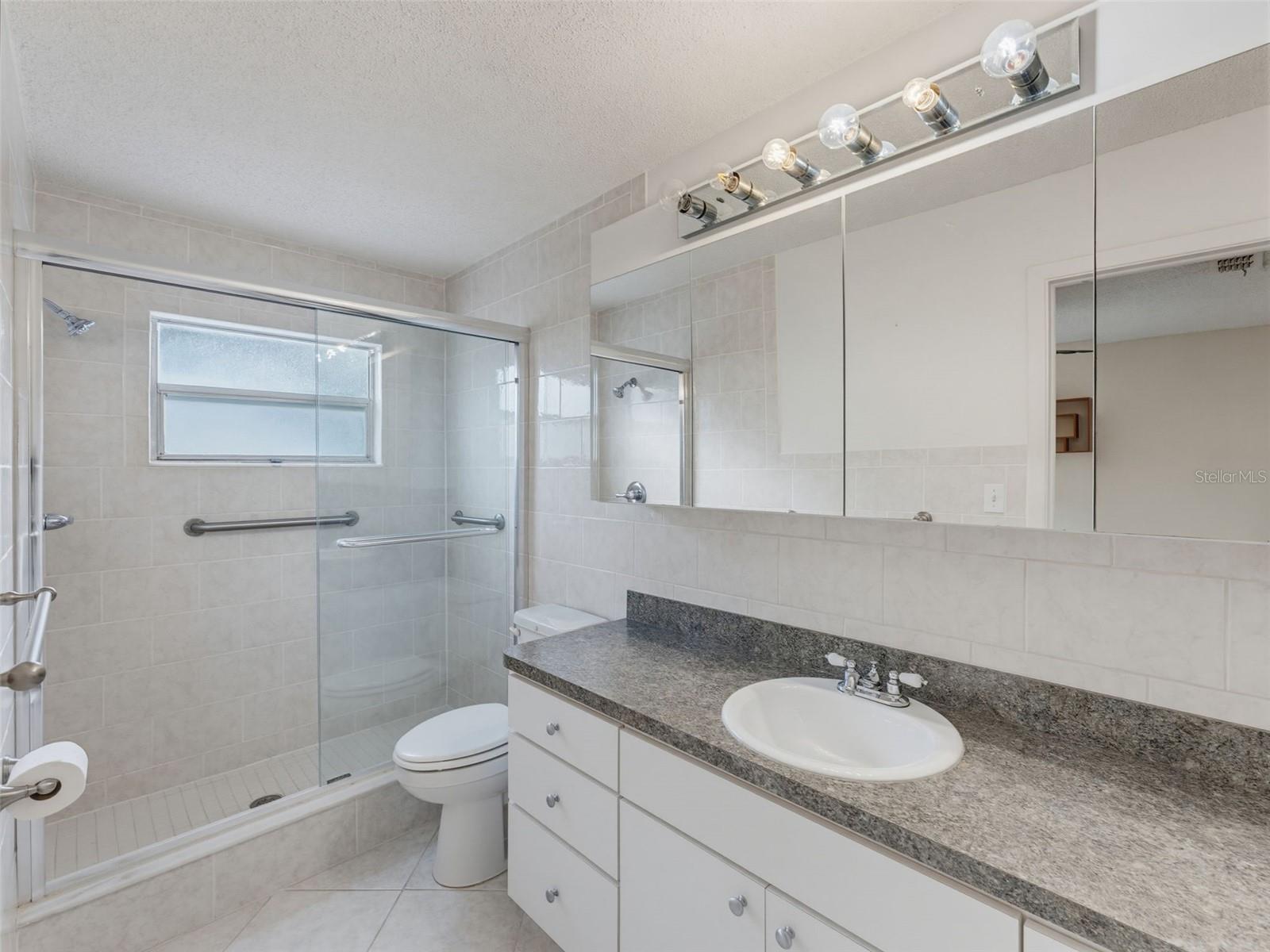 Primary Bathroom - 7135 TRENTON PL, NEW PORT RICHEY