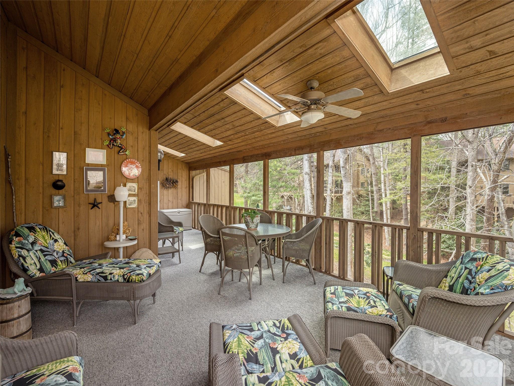 Condominium at 601 Red Oak Drive, Hendersonville, photo 8 of 41