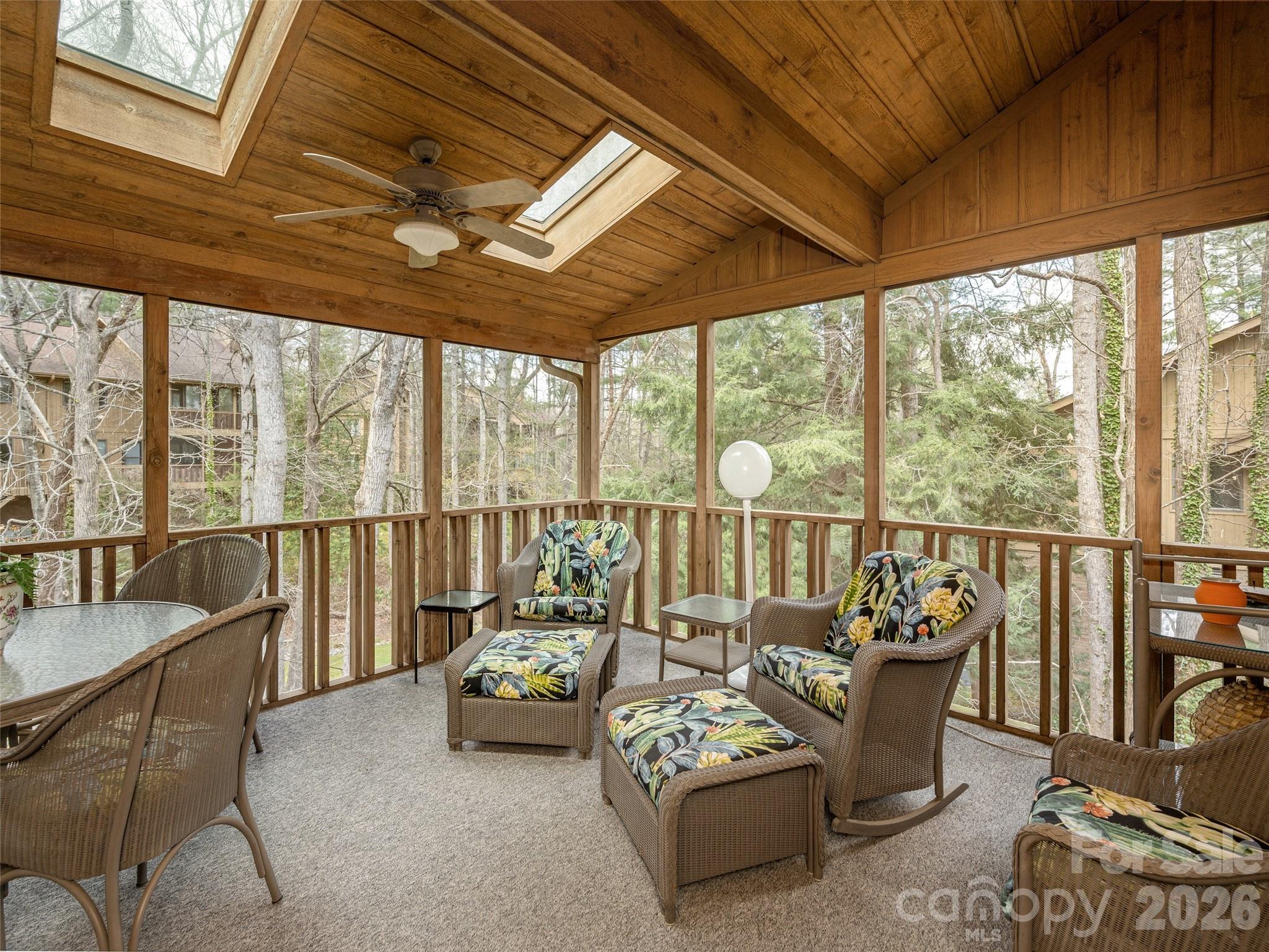 Condominium at 601 Red Oak Drive, Hendersonville, photo 10 of 41