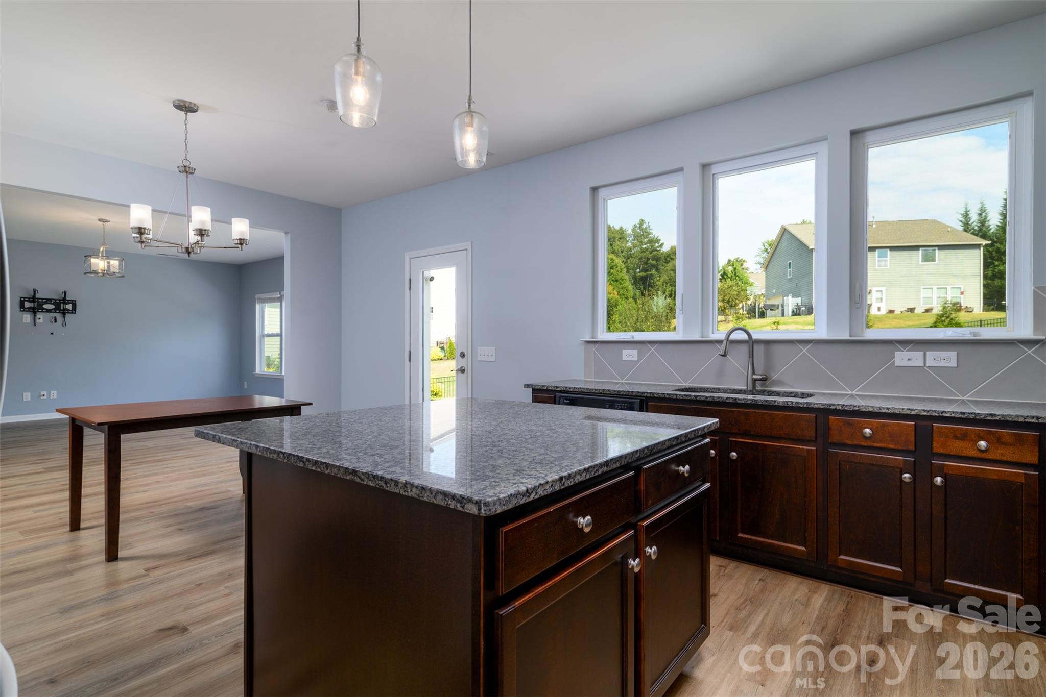 Single Family Residence at 7129 Dove Field Lane, Fort Mill, photo 13 of 42