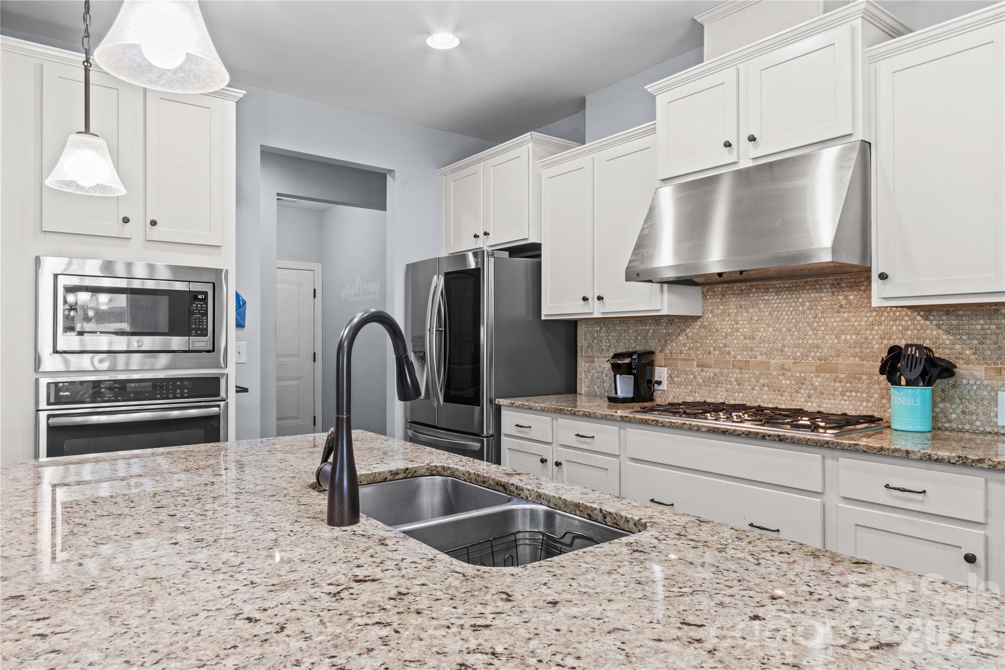 Huge Island for Meal Prep - 111 Paradise Hills Circle, Mooresville