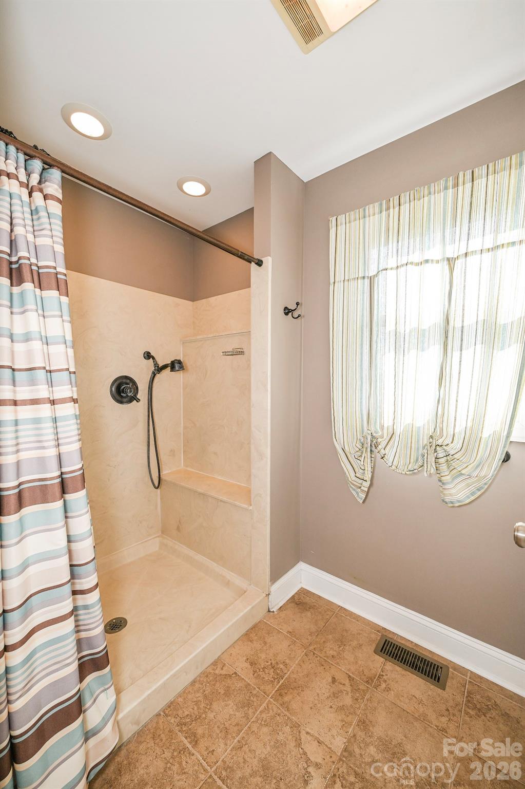 Primary Bath - 5526 Old Kennedy Ford Road, Marshville