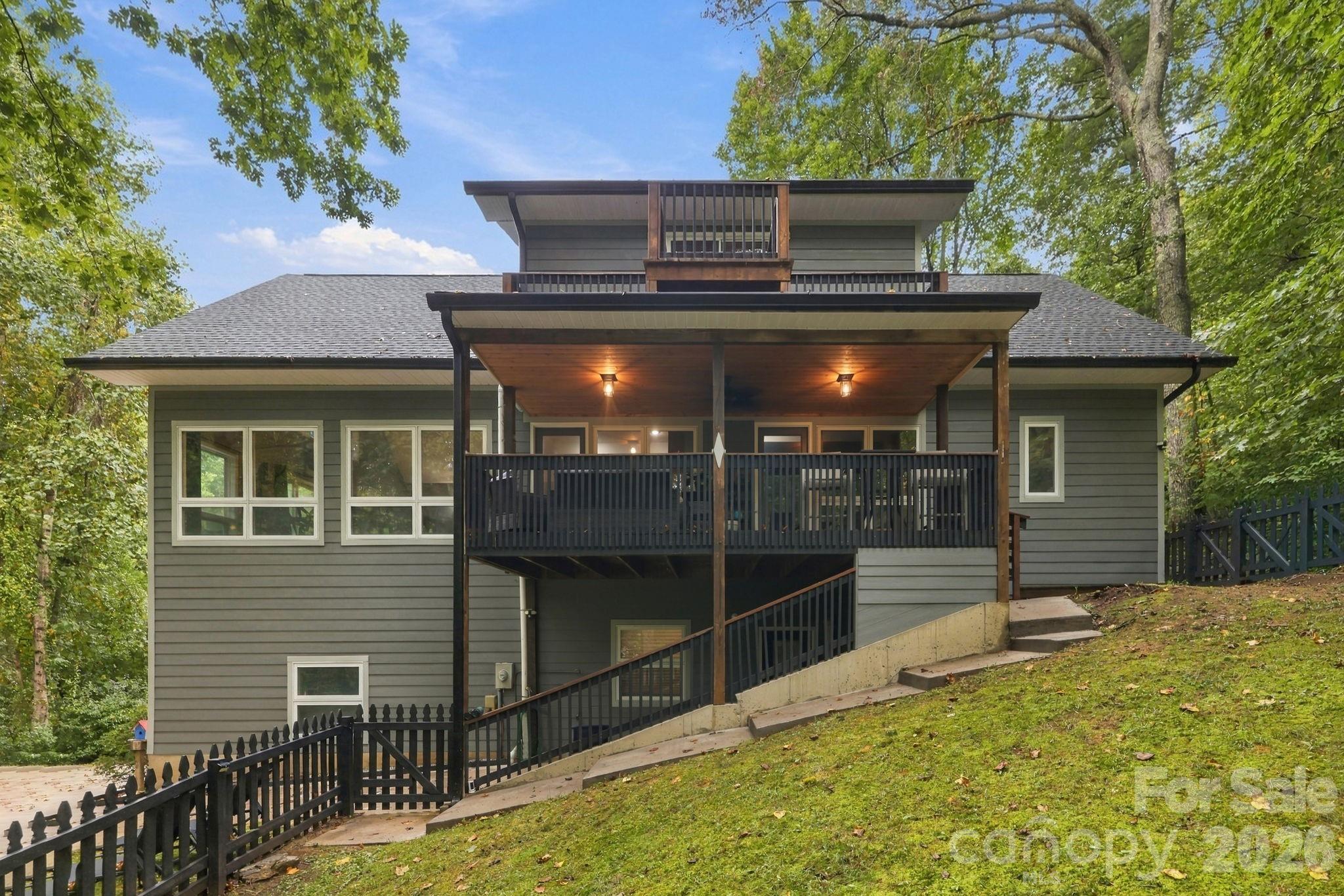 Single Family Residence at 176 Sweetwater Hills Drive, Hendersonville, photo 4 of 48