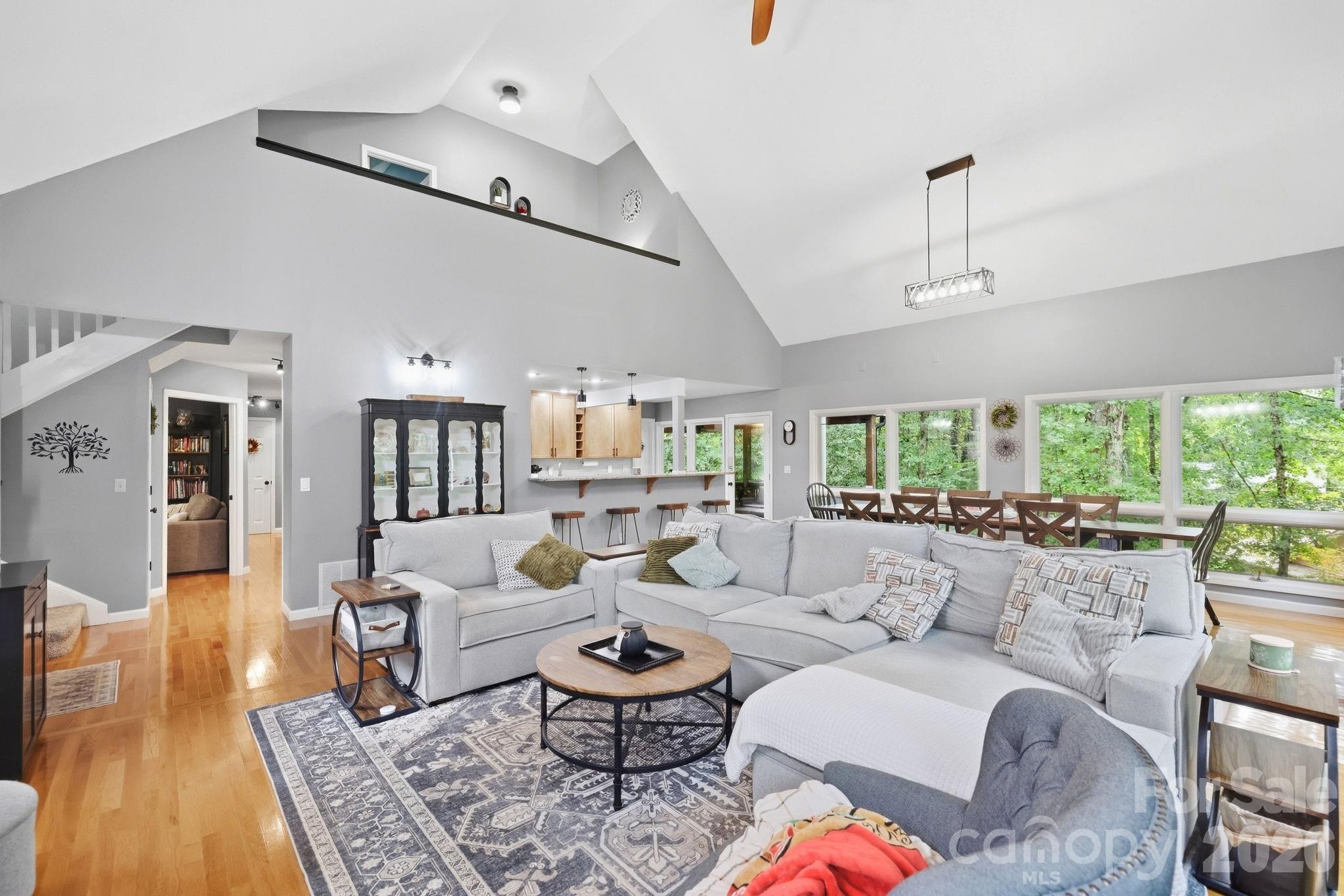 Single Family Residence at 176 Sweetwater Hills Drive, Hendersonville, photo 13 of 48
