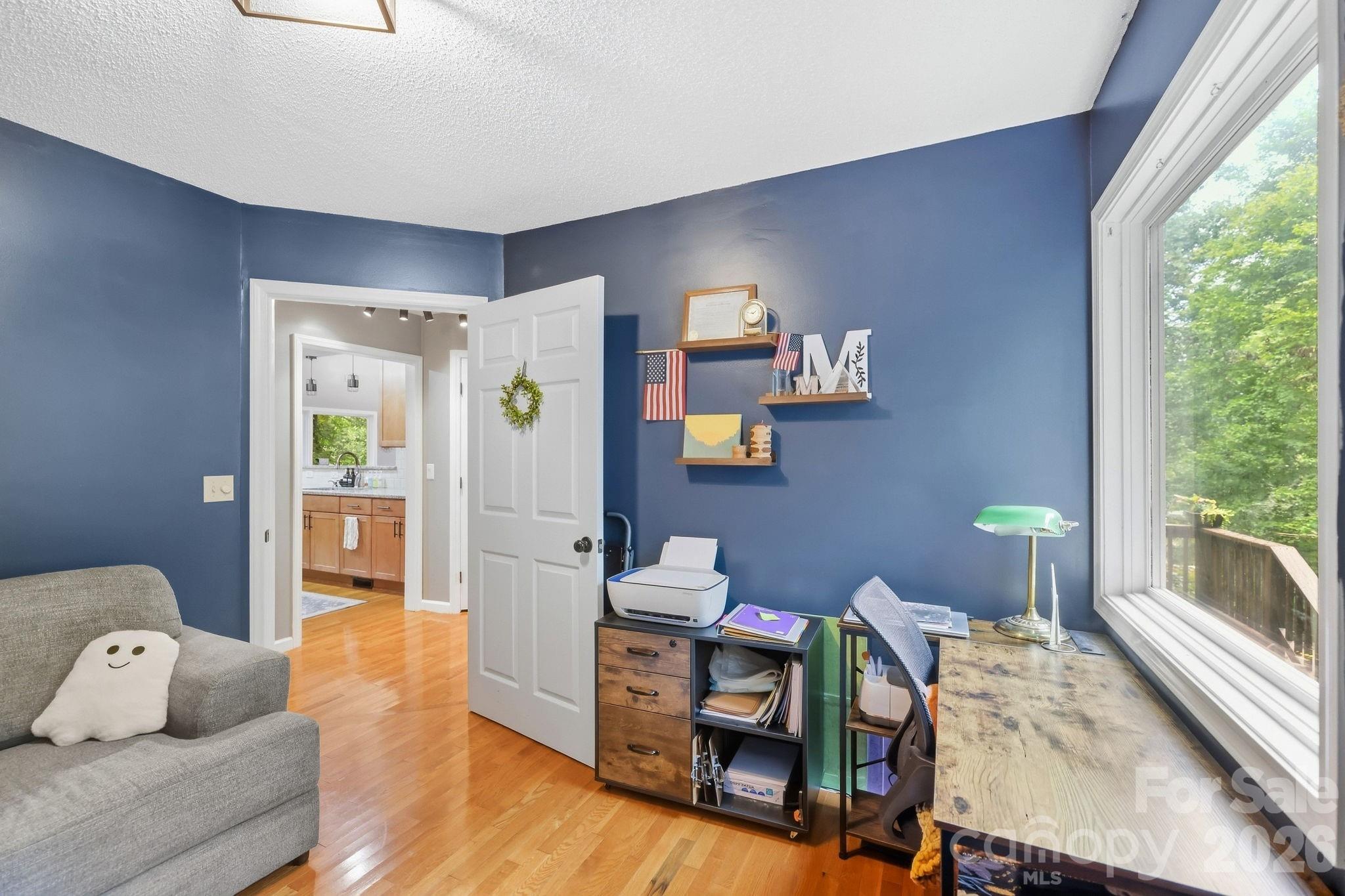 Single Family Residence at 176 Sweetwater Hills Drive, Hendersonville, photo 21 of 48