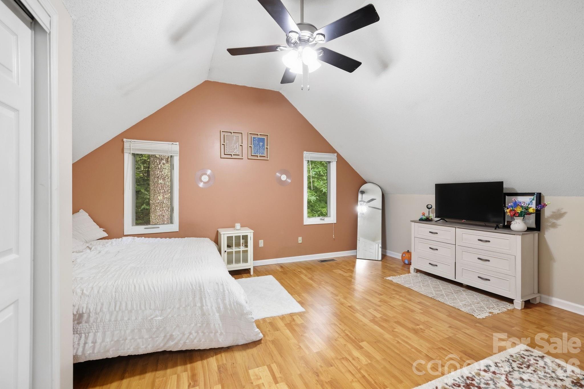 Single Family Residence at 176 Sweetwater Hills Drive, Hendersonville, photo 35 of 48