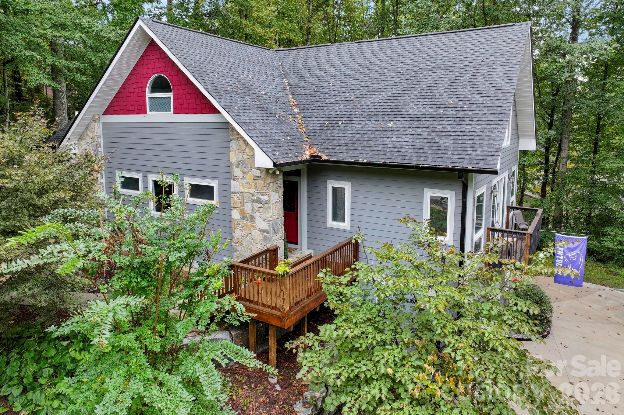 Single Family Residence at 176 Sweetwater Hills Drive, Hendersonville, photo 46 of 48