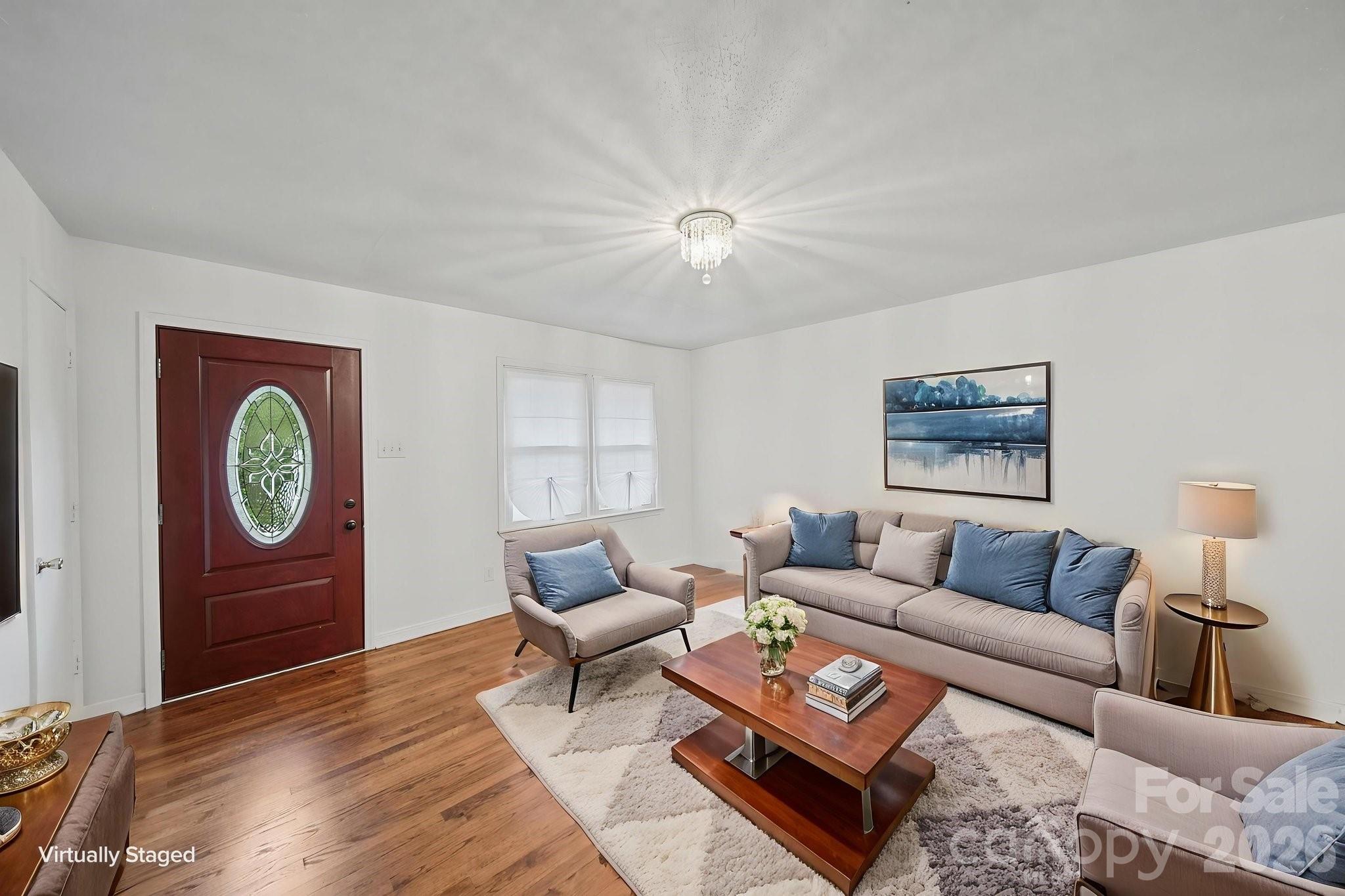 Single Family Residence at 1435 Green Circle Drive, Gastonia, photo 5 of 26