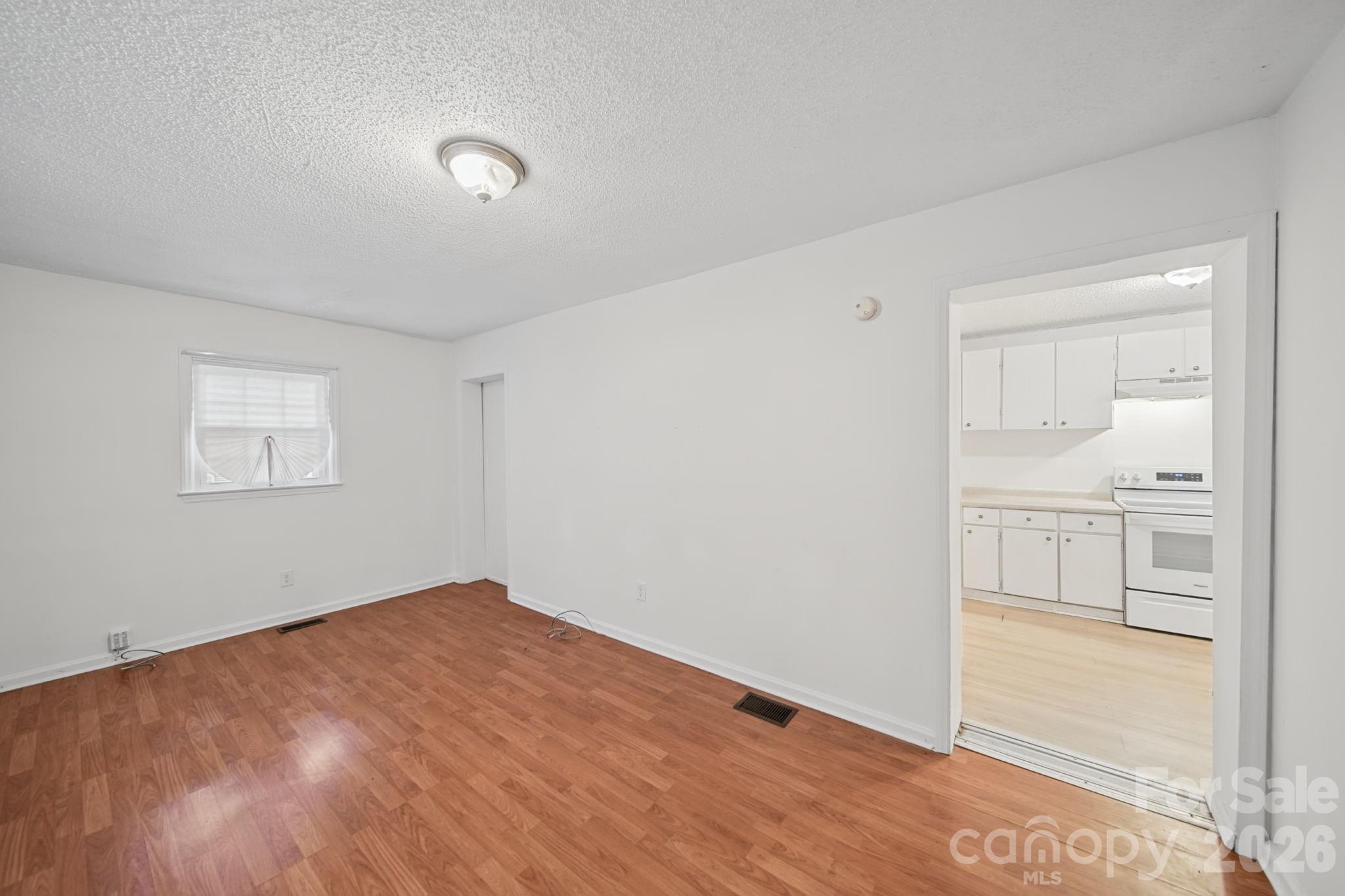 Single Family Residence at 1435 Green Circle Drive, Gastonia, photo 13 of 26