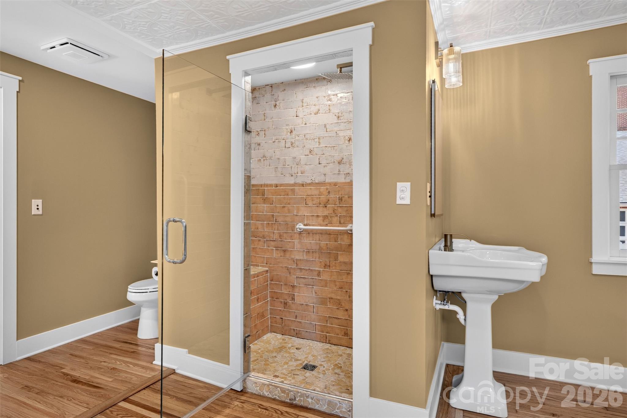 Beautifully Tiled Walk In Shower - 39 S Main Street, Marshall