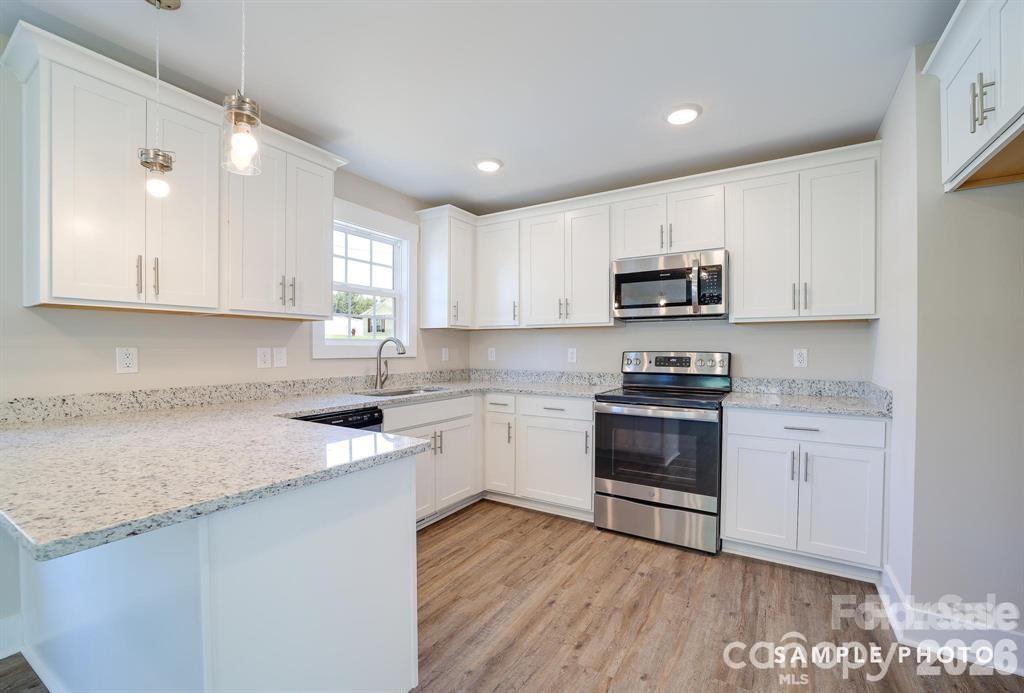 Single Family Residence at 1245 Carolyn Avenue, Kannapolis, photo 2 of 12