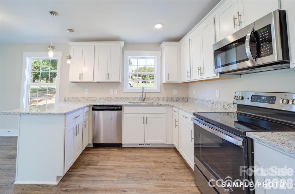Single Family Residence at 1245 Carolyn Avenue, Kannapolis, photo 3 of 12