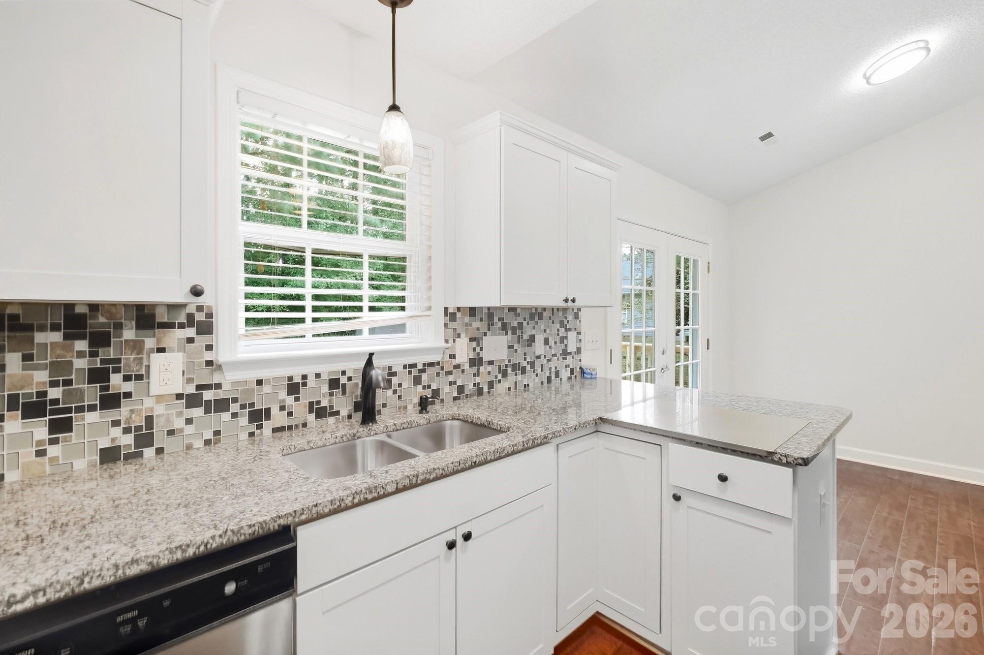 Single Family Residence at 5075 Drake Pond Lane, Rock Hill, photo 5 of 30