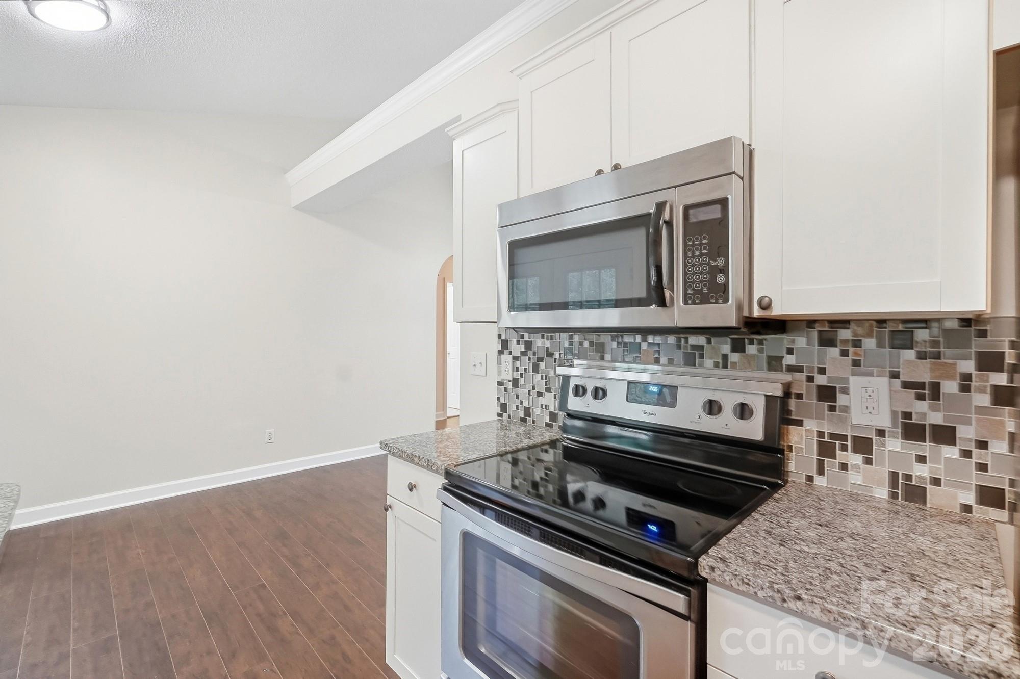 Single Family Residence at 5075 Drake Pond Lane, Rock Hill, photo 6 of 30