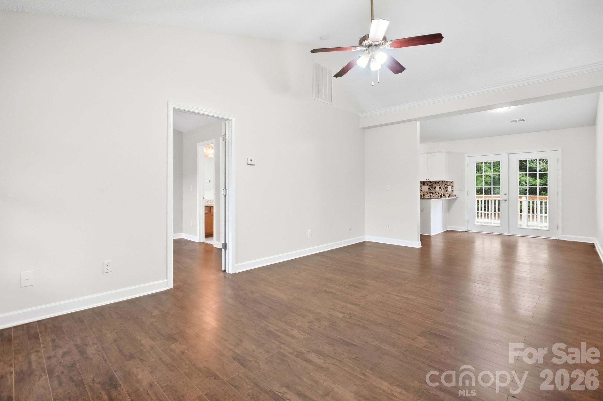 Single Family Residence at 5075 Drake Pond Lane, Rock Hill, photo 8 of 30