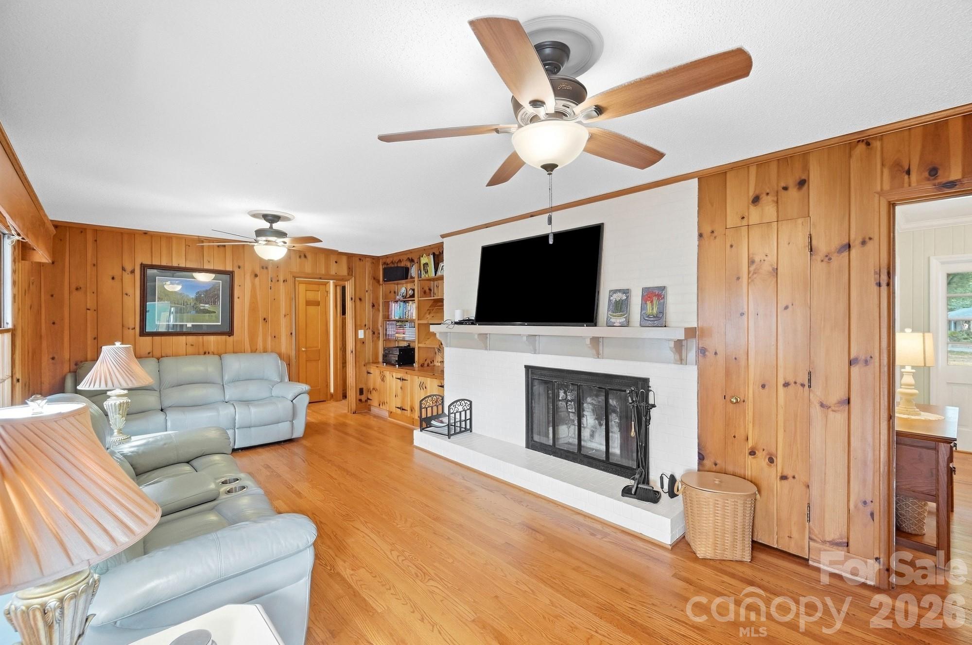 Single Family Residence at 3031 Gardner Park Drive, Gastonia, photo 18 of 48