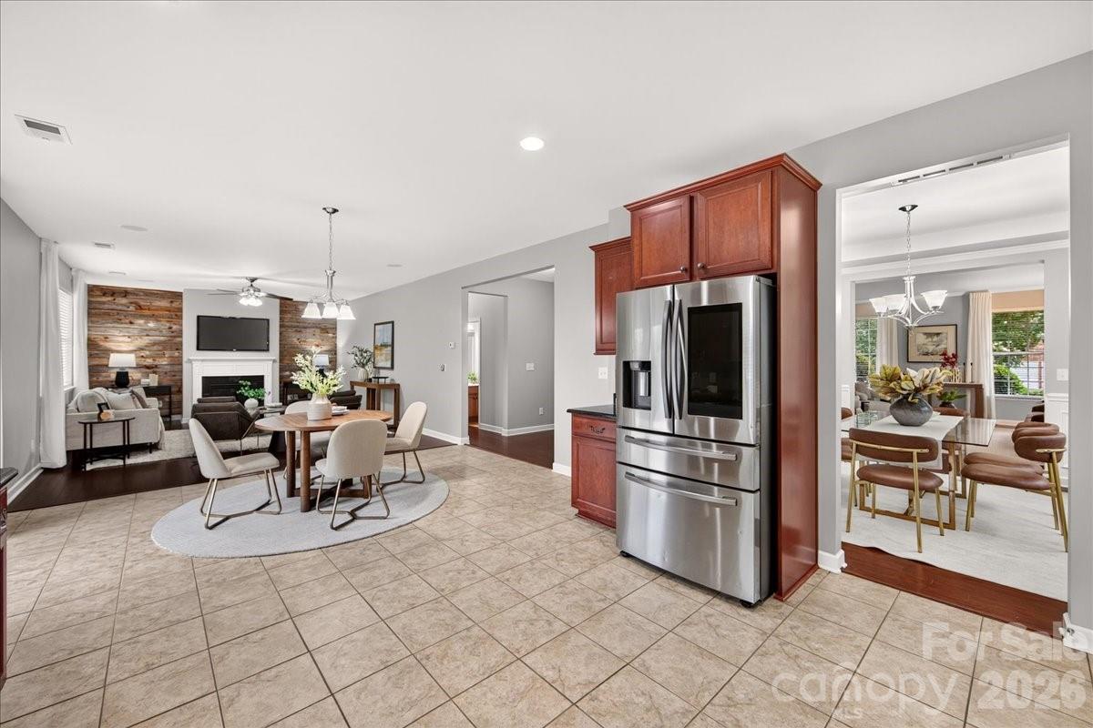 Single Family Residence at 1560 Duckhorn Street NW, Concord, photo 11 of 48