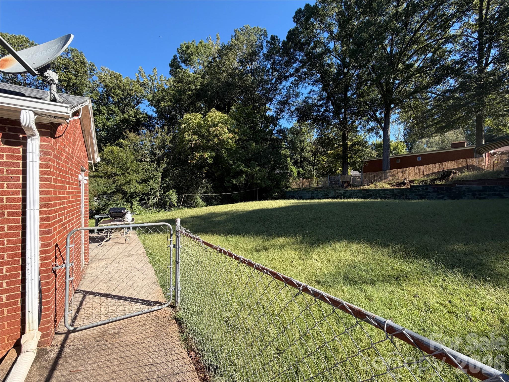 Single Family Residence at 340 Nursery Lane, Statesville, photo 3 of 4