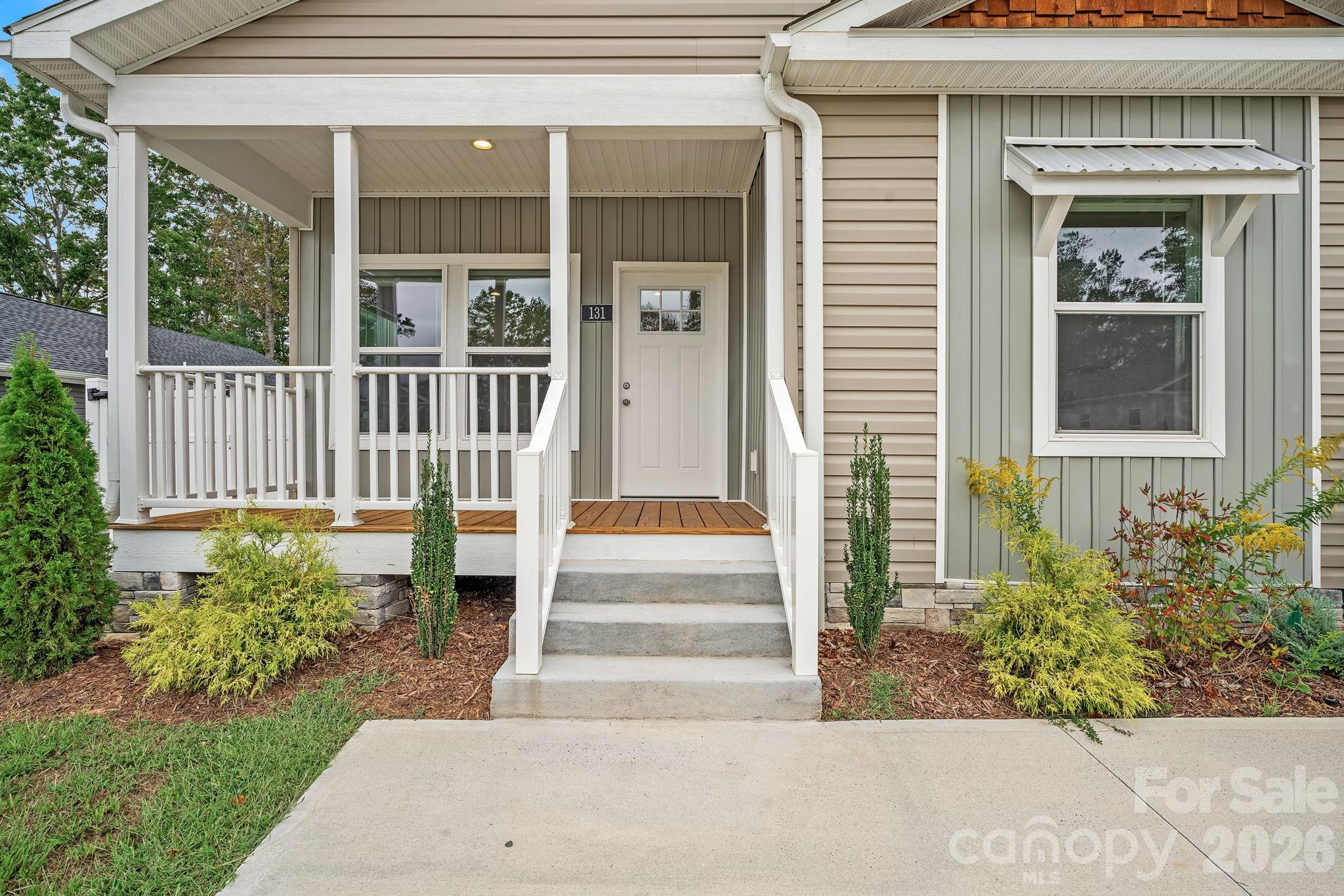 Single Family Residence at 131 Bellamy Road, Asheville, photo 2 of 26