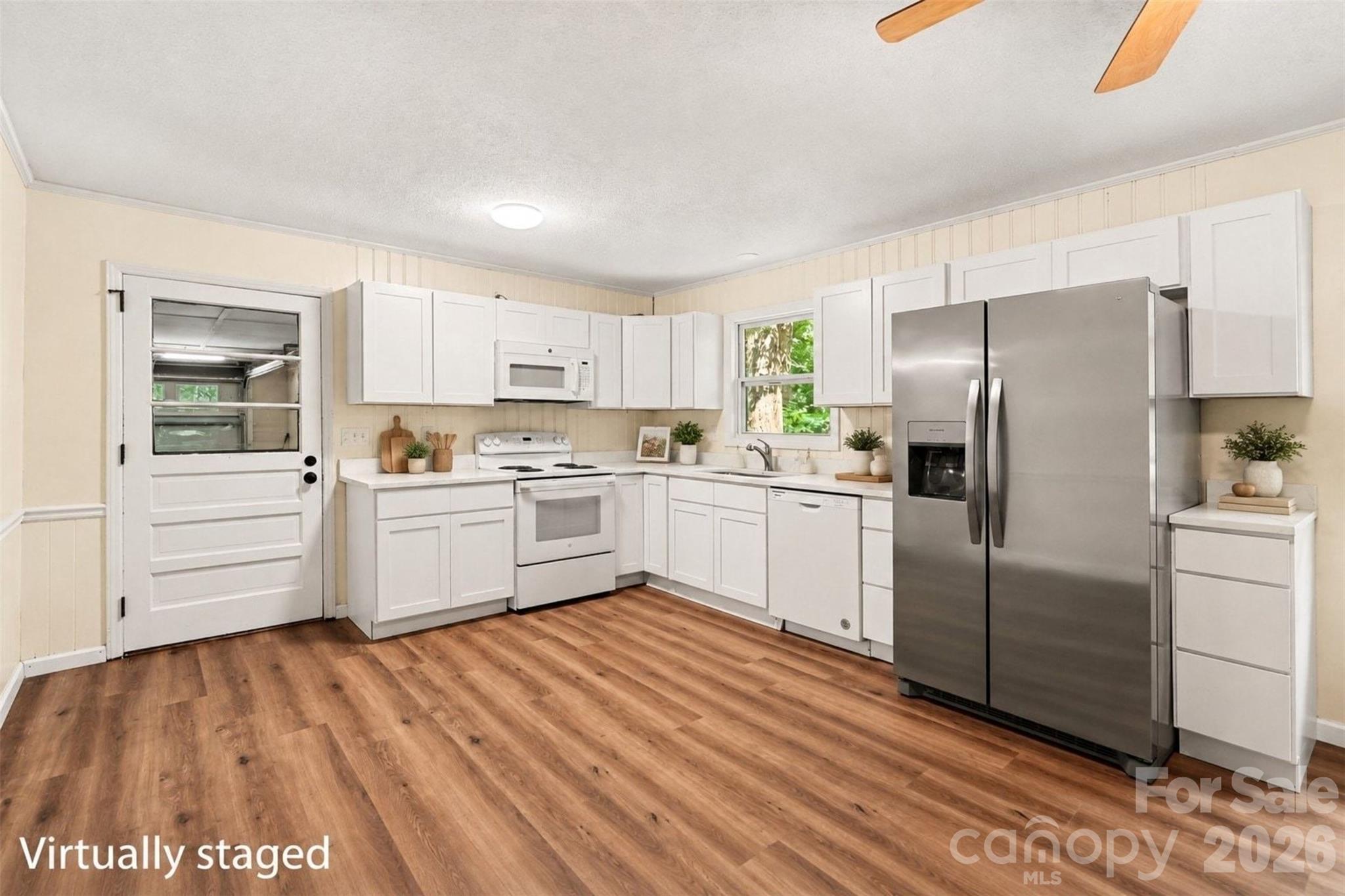 Single Family Residence at 307 Florence Road, Statesville, photo 10 of 43