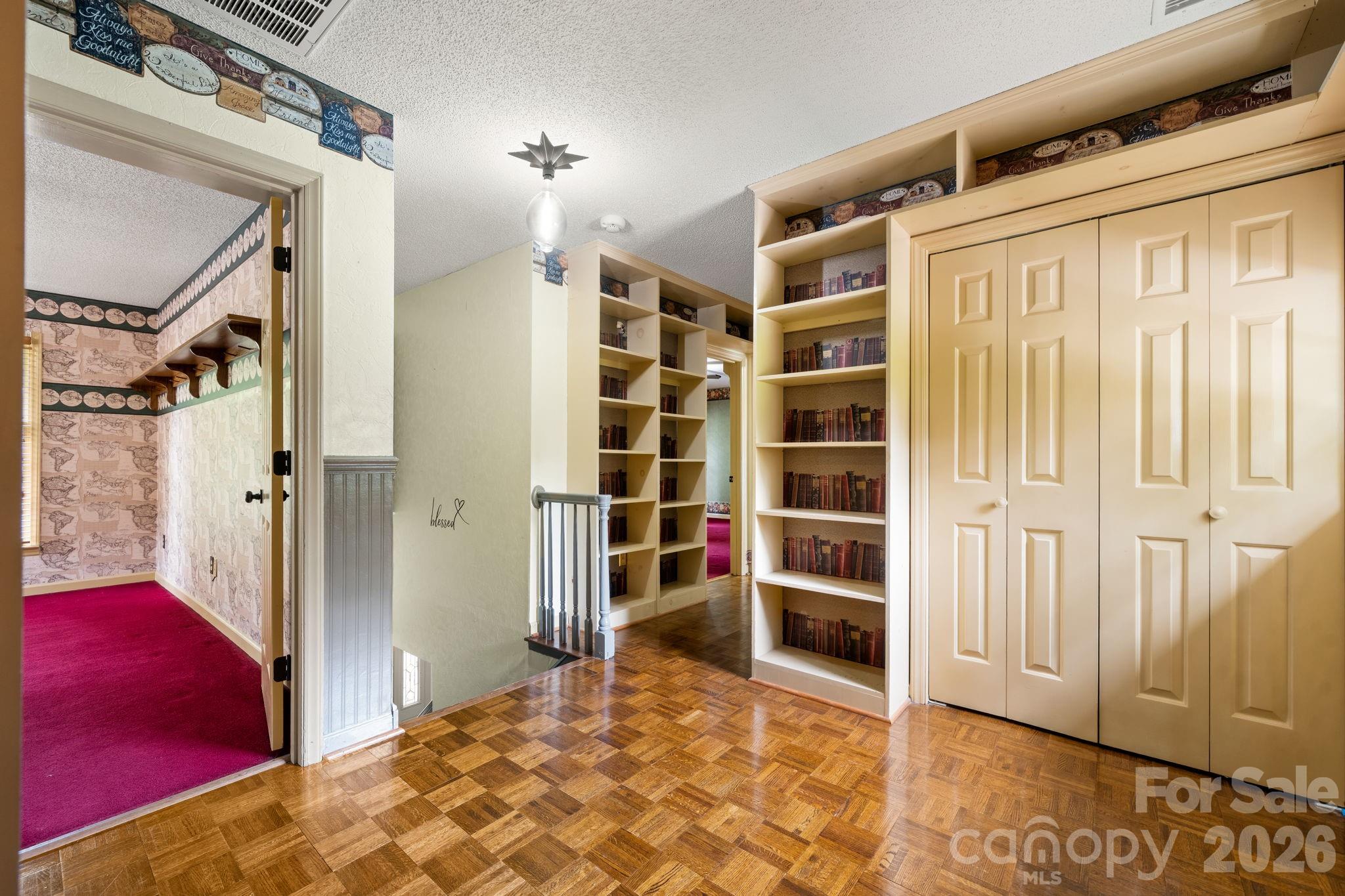 upstairs foyer area - 3110 Ninth Tee Drive, Newton