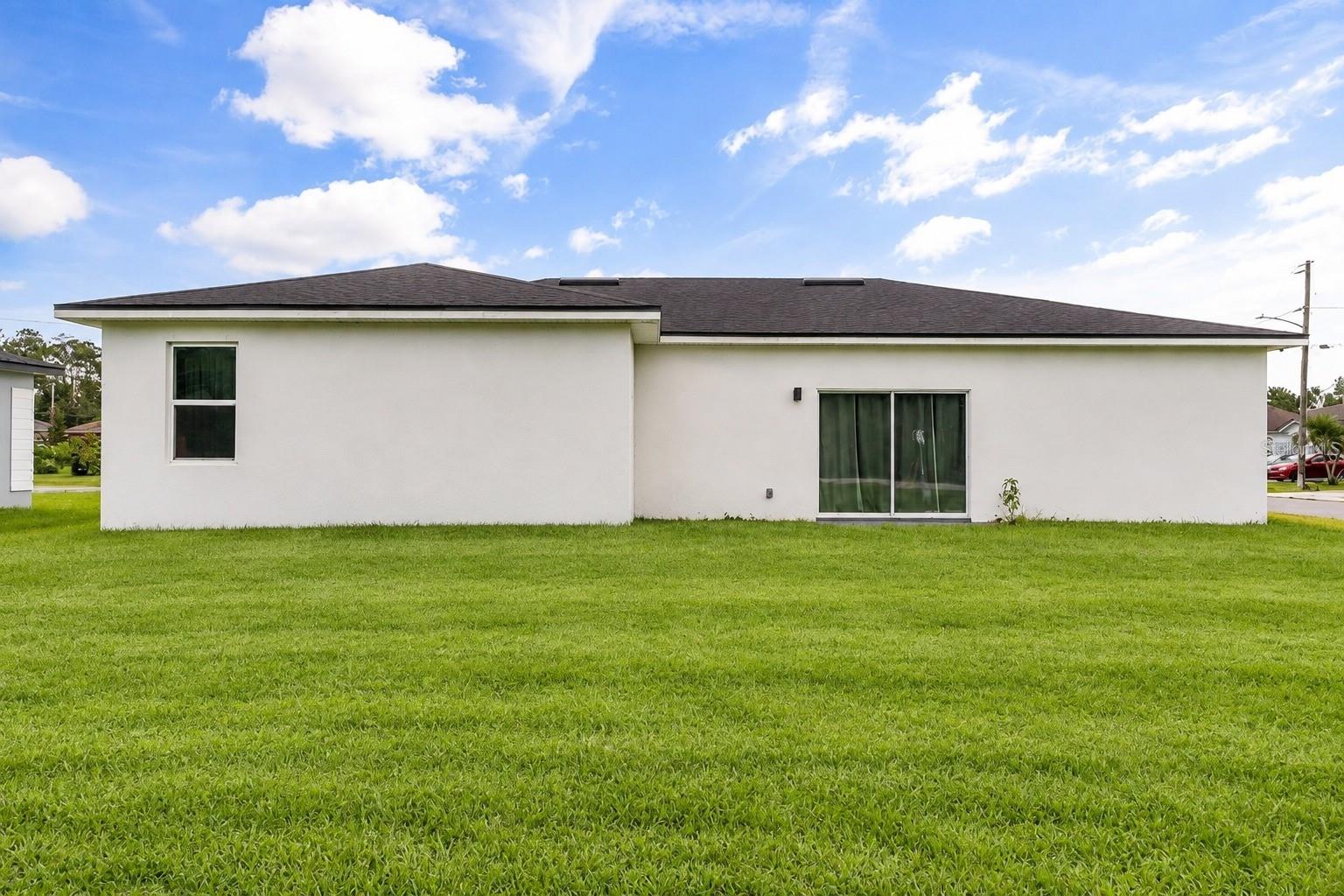Spacious backyard - 1101 SAINT TROPEZ CT, KISSIMMEE