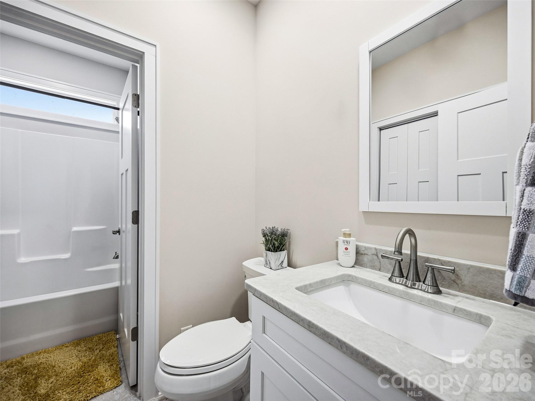 Guest bathroom - 158 Narrows Run Loop, Hendersonville