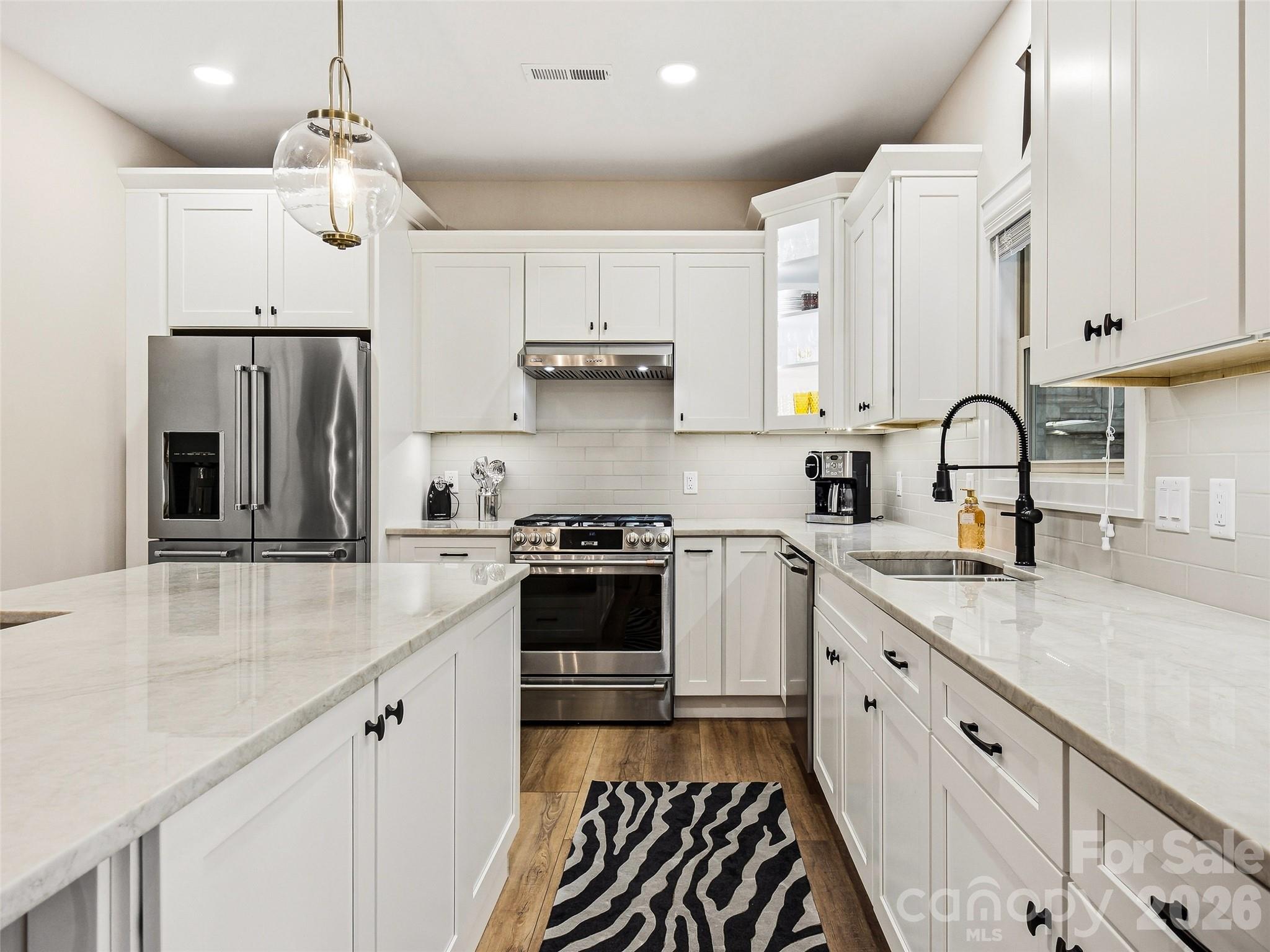 Easy well designed Kitchen - 158 Narrows Run Loop, Hendersonville