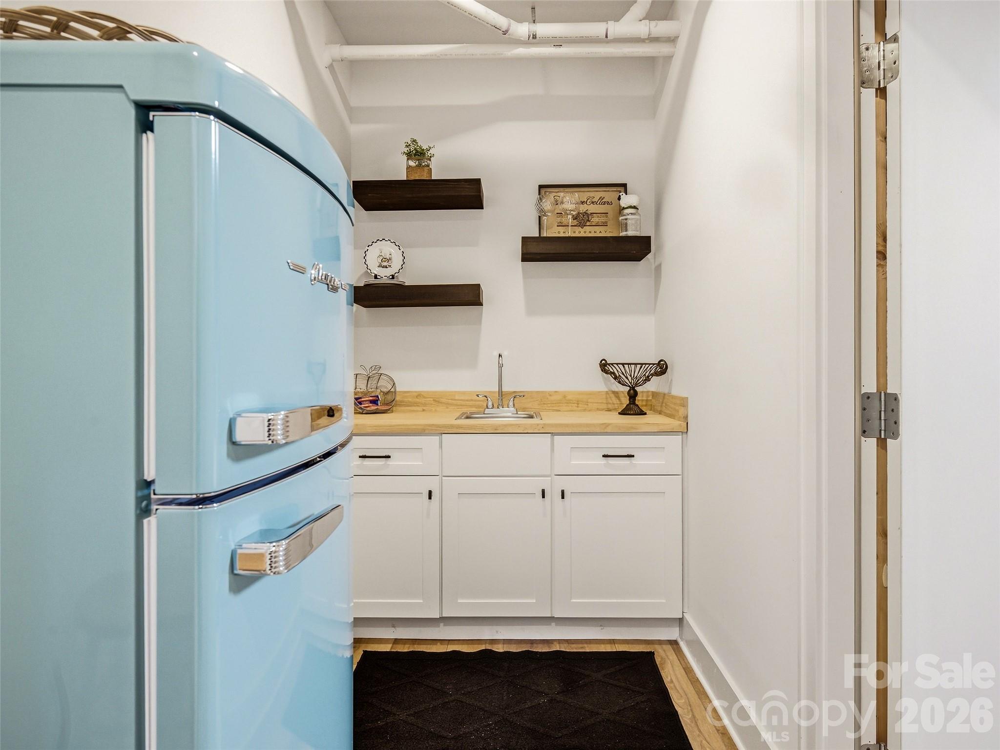 Kitchenette lower level - 158 Narrows Run Loop, Hendersonville