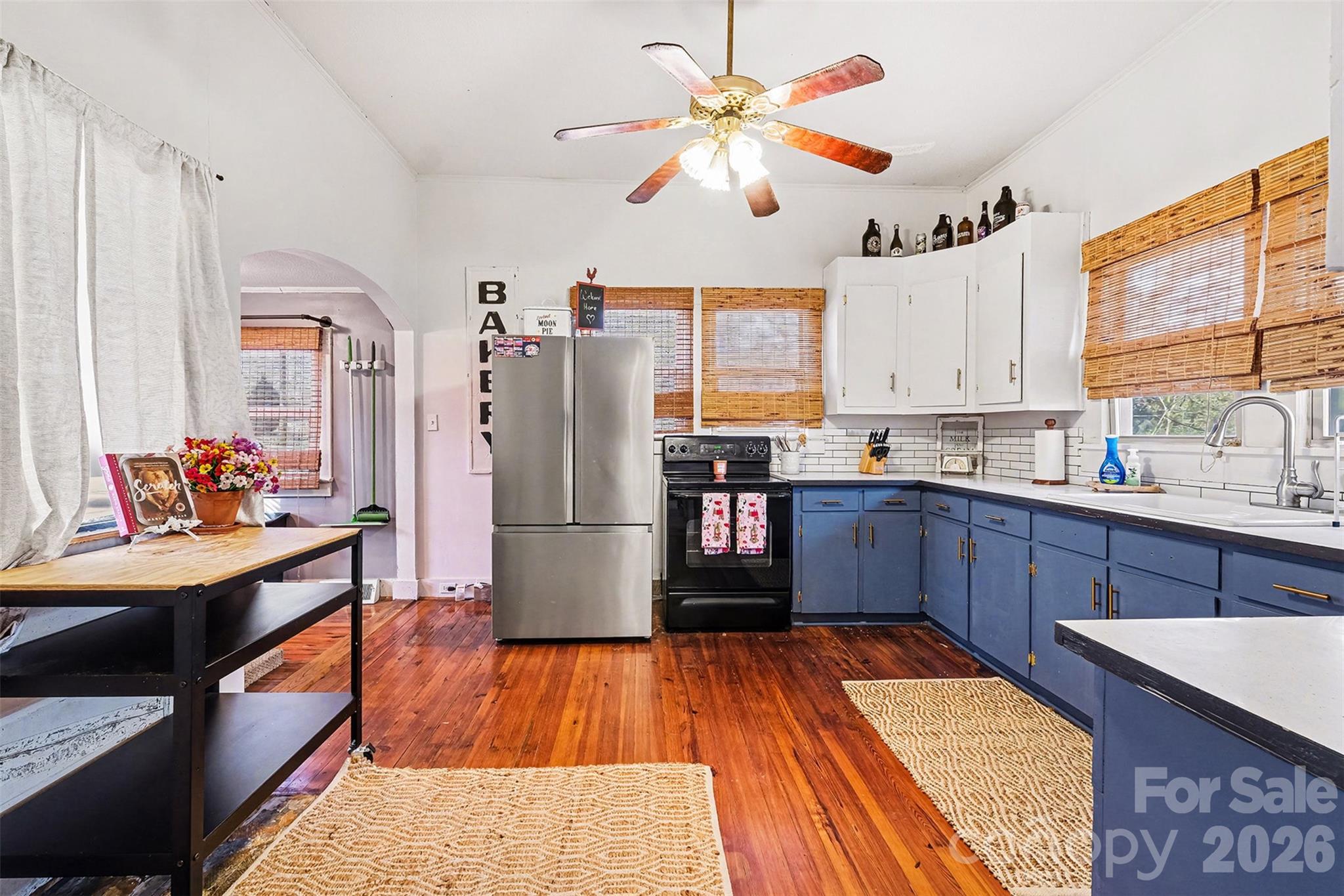 Single Family Residence at 911 N Walnut Street, Kannapolis, photo 5 of 18