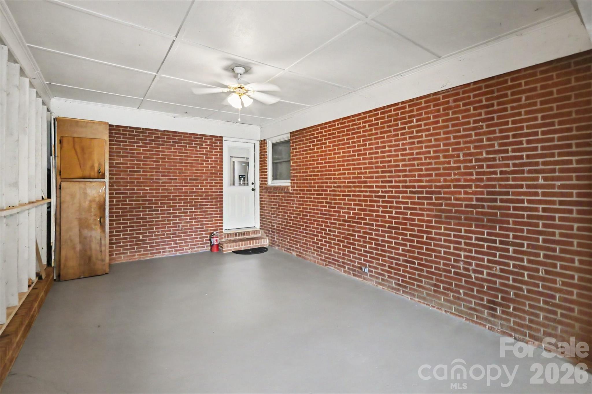 Single Family Residence at 1308 E Stagecoach Trail, Lawndale, photo 6 of 30