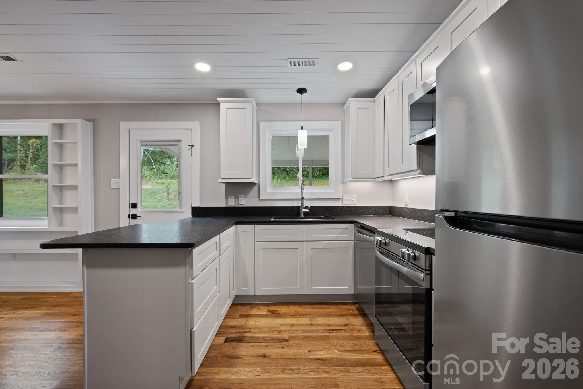 Single Family Residence at 65 Dogwood Grove, Asheville, photo 9 of 48