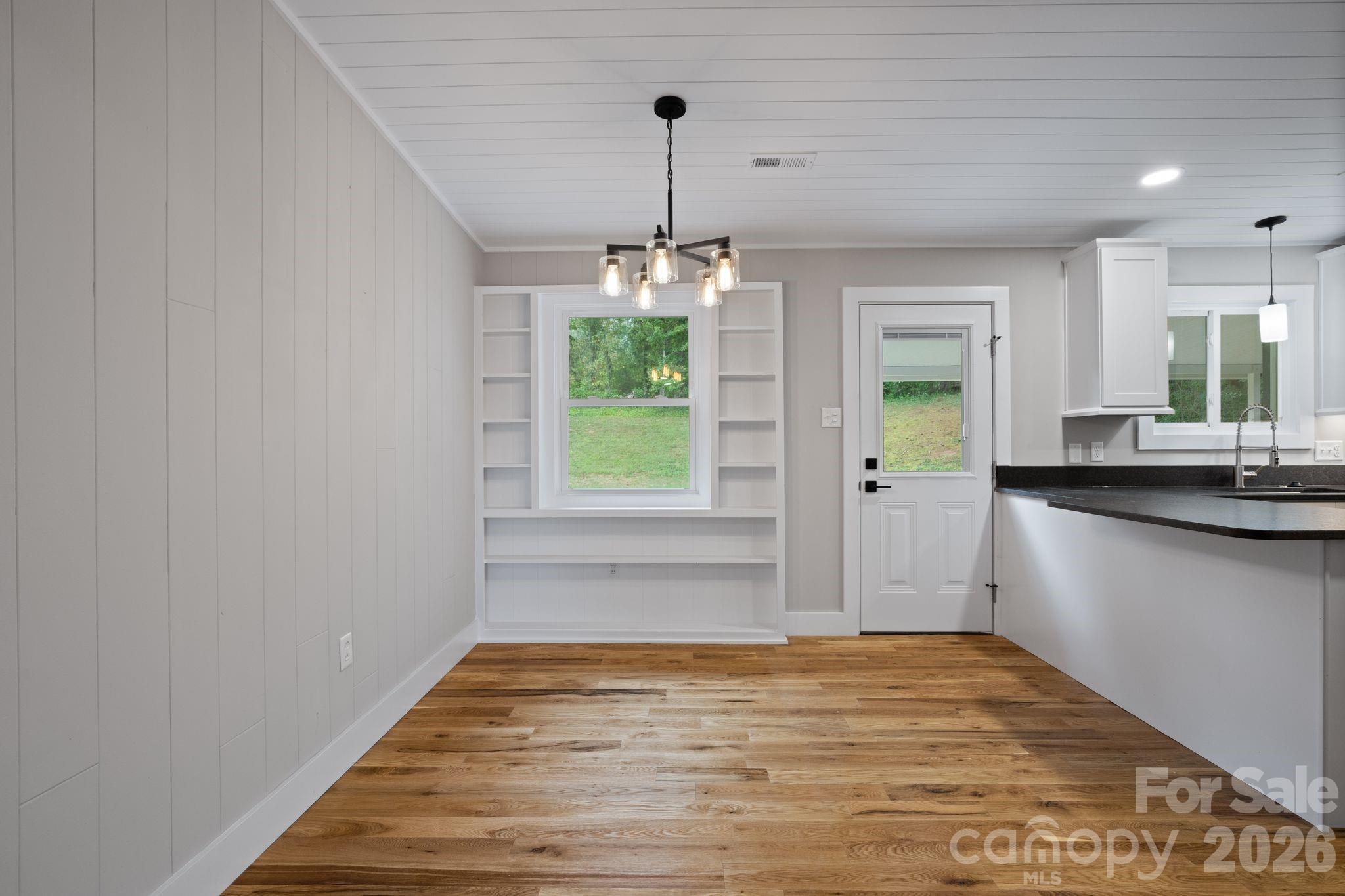 Single Family Residence at 65 Dogwood Grove, Asheville, photo 11 of 48