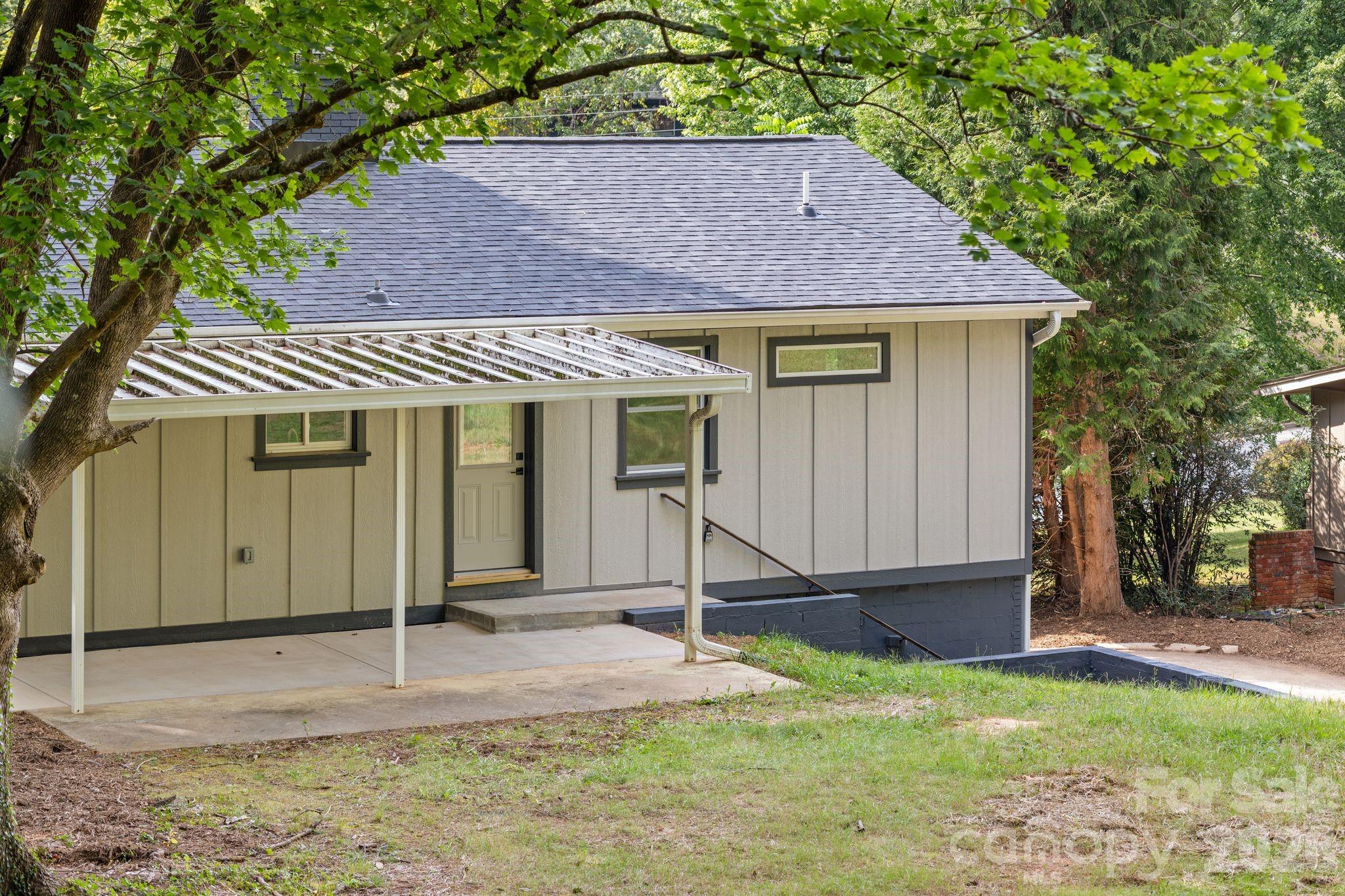 Single Family Residence at 65 Dogwood Grove, Asheville, photo 40 of 48