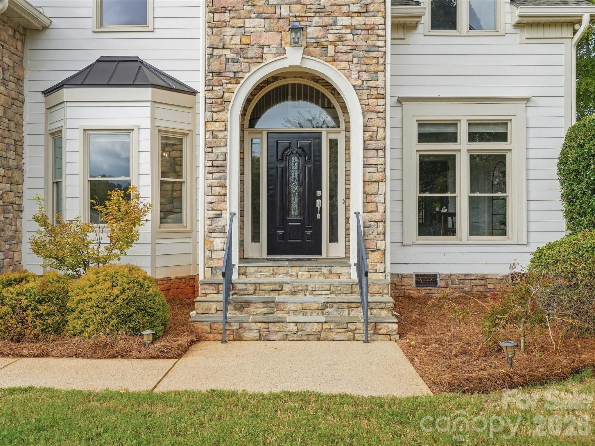 Single Family Residence at 123 Topsail Place, Mooresville, photo 4 of 48