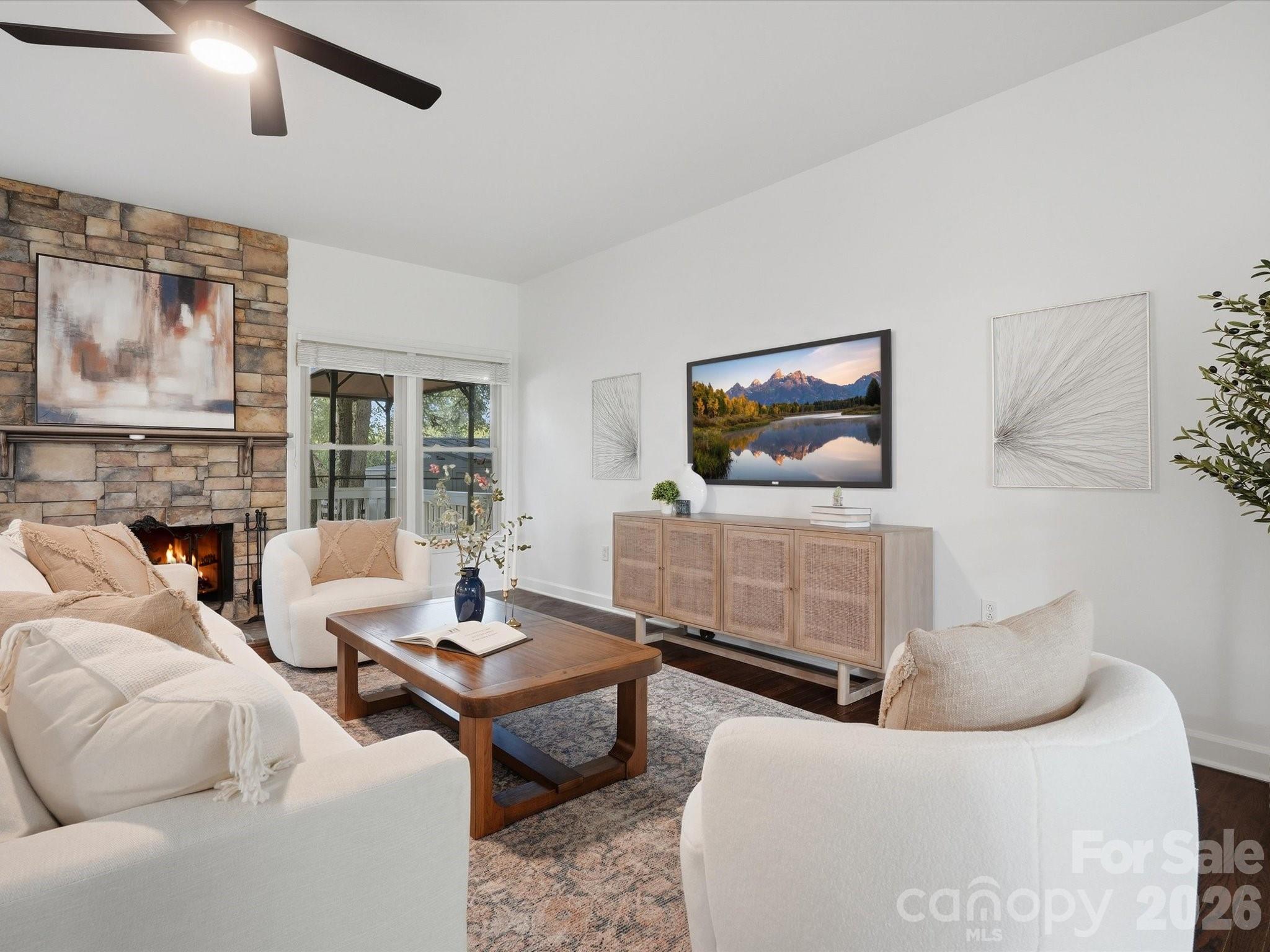 Single Family Residence at 123 Topsail Place, Mooresville, photo 11 of 48