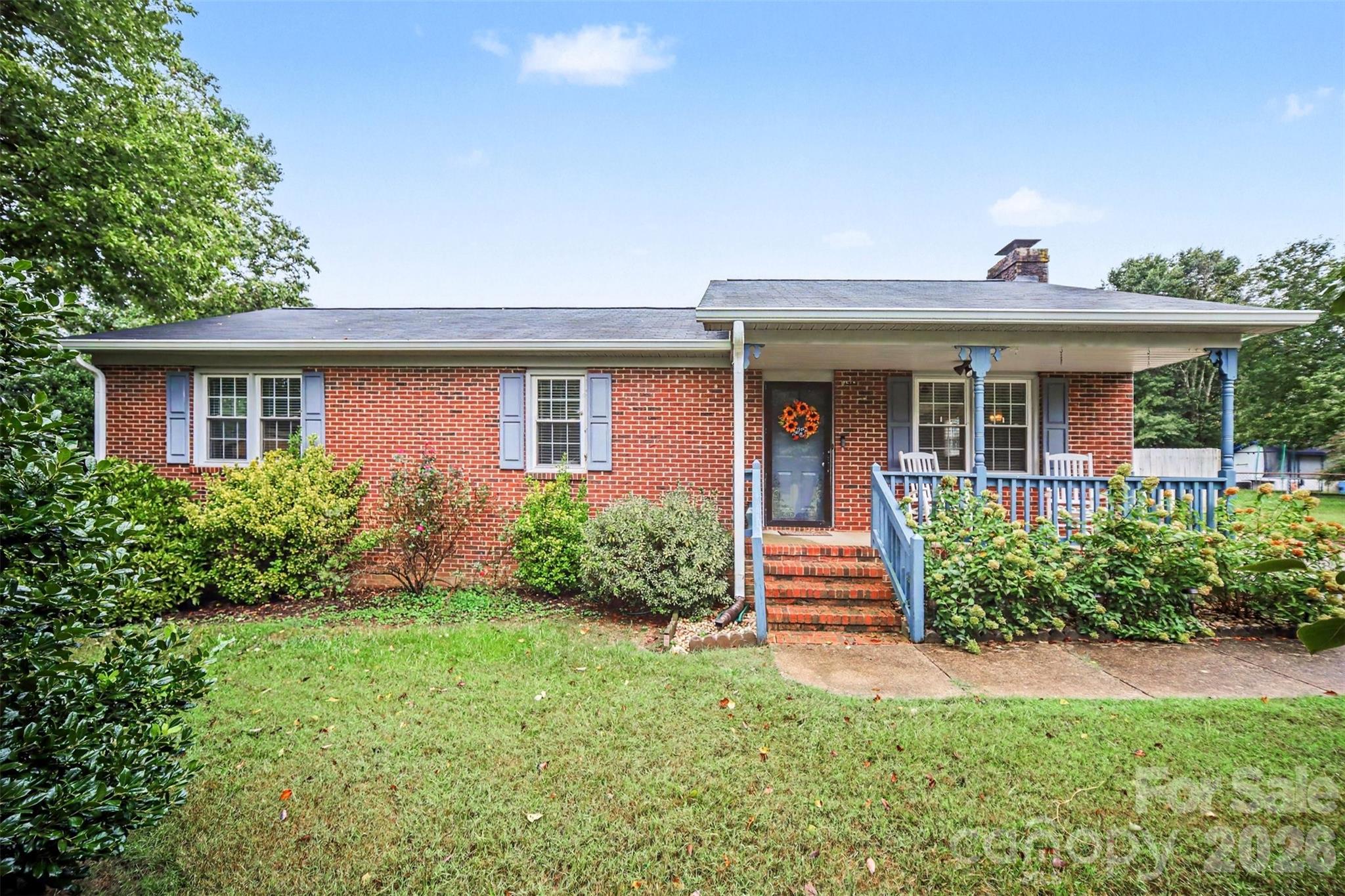 Single Family Residence at 205 Wrentree Lane, Gastonia, photo 3 of 21