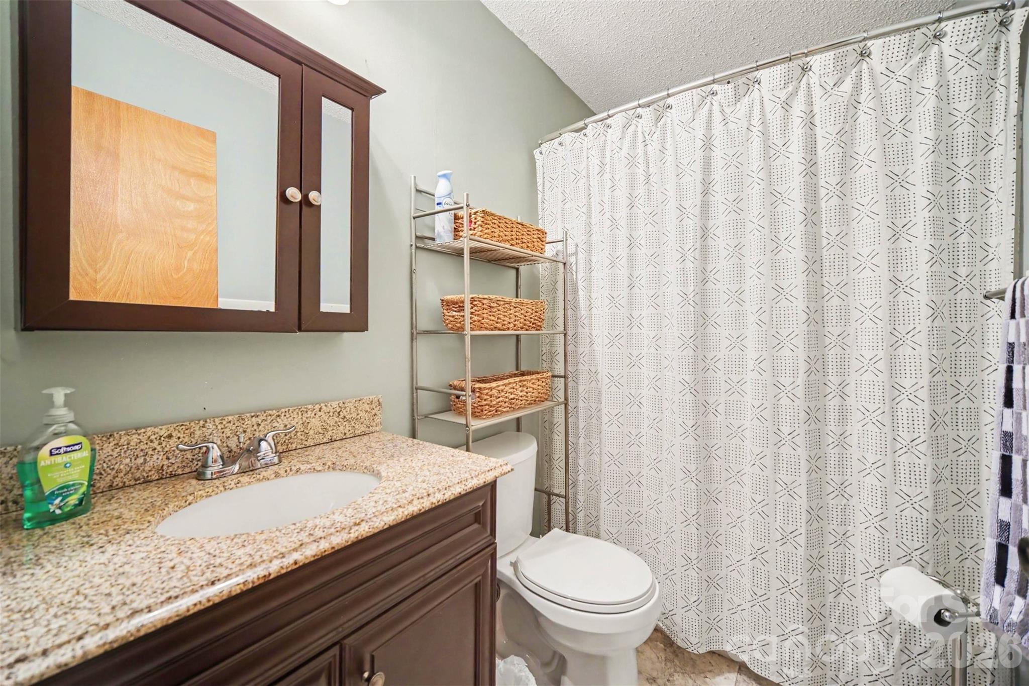 Single Family Residence at 205 Wrentree Lane, Gastonia, photo 14 of 21