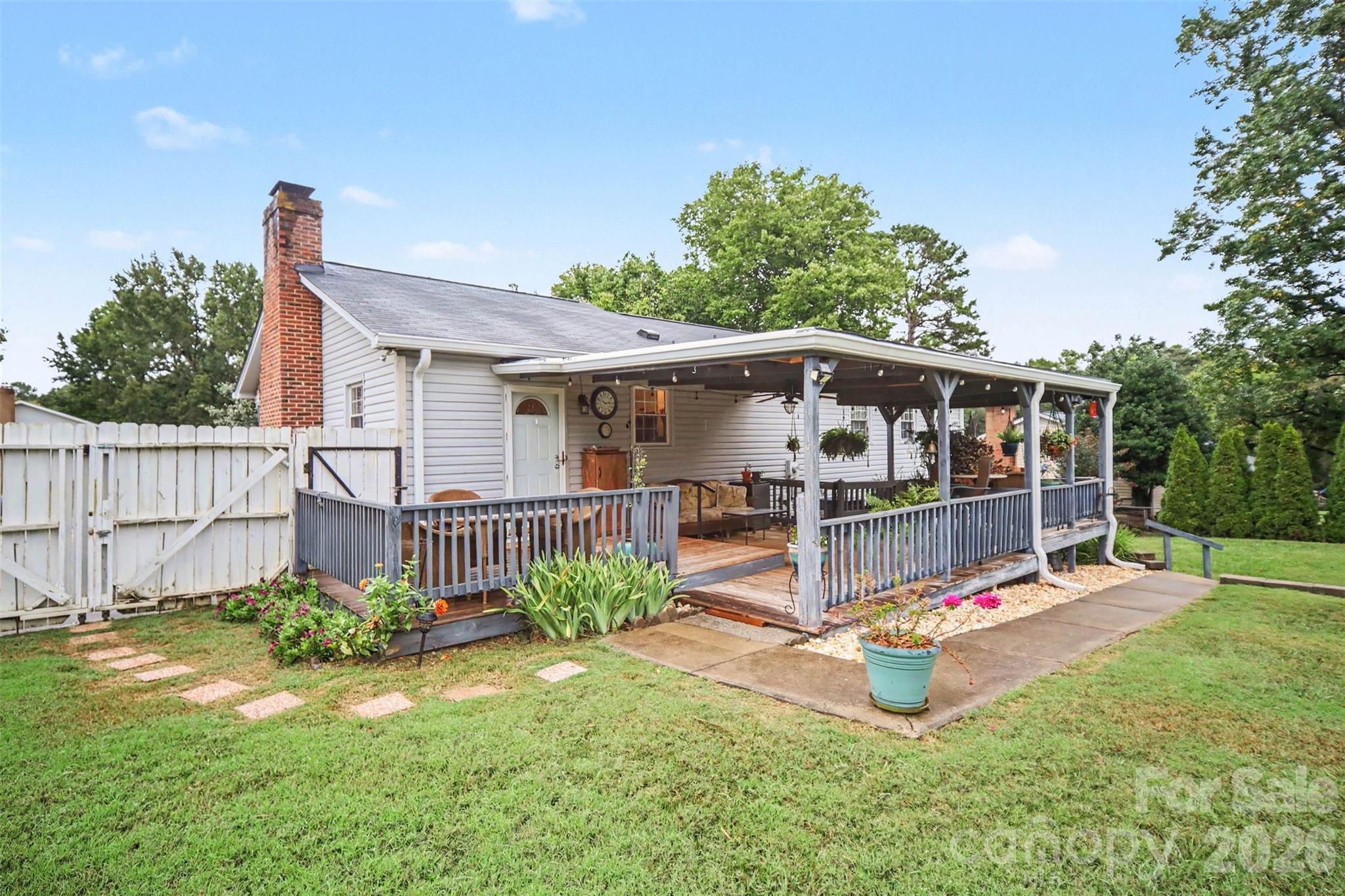 Single Family Residence at 205 Wrentree Lane, Gastonia, photo 19 of 21