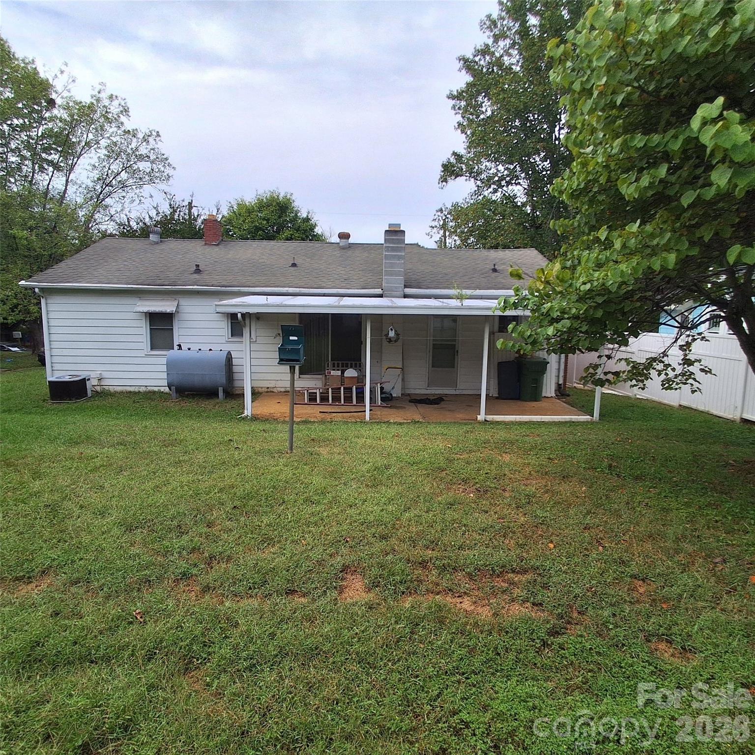 Single Family Residence at 48 Westgate Road, Asheville, photo 4 of 22