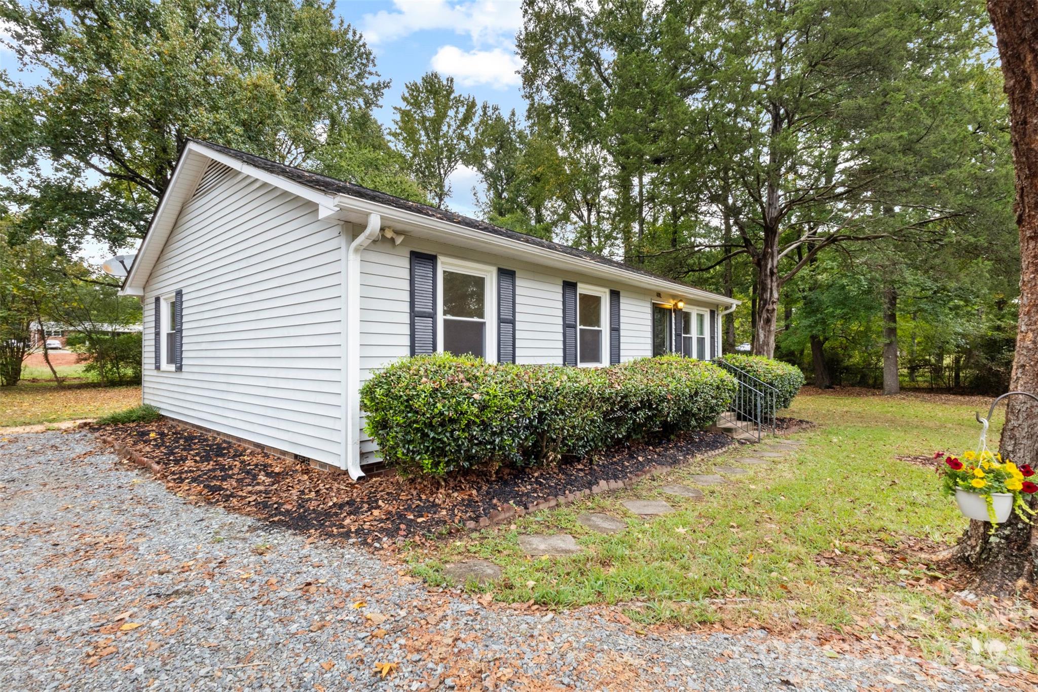 Single Family Residence at 4012 Crestview Drive, Rock Hill, photo 2 of 41