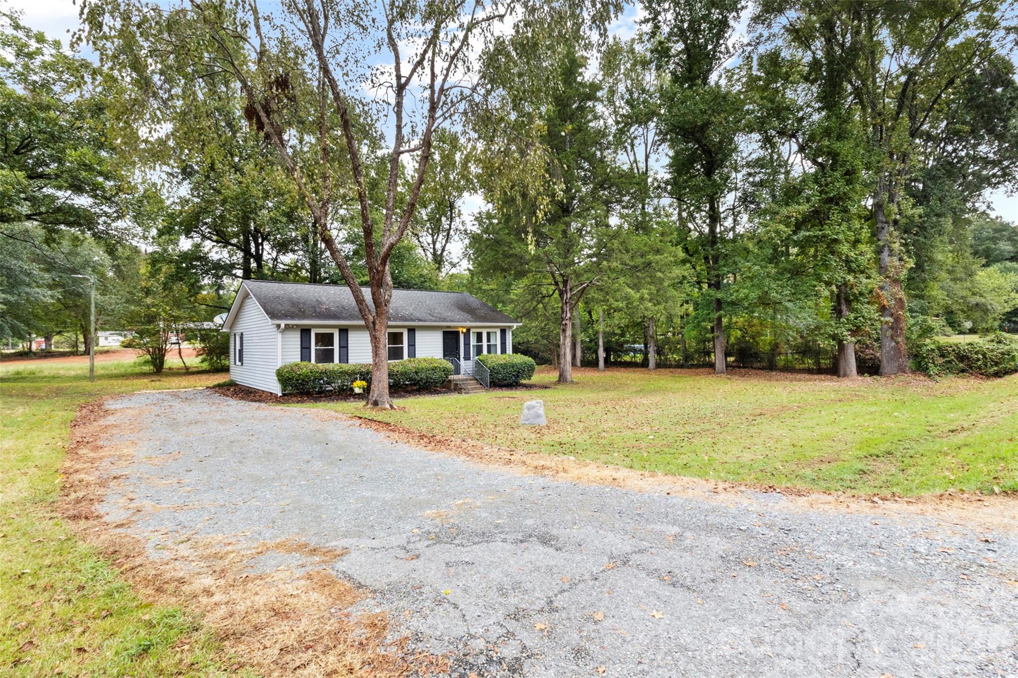 Single Family Residence at 4012 Crestview Drive, Rock Hill, photo 3 of 41