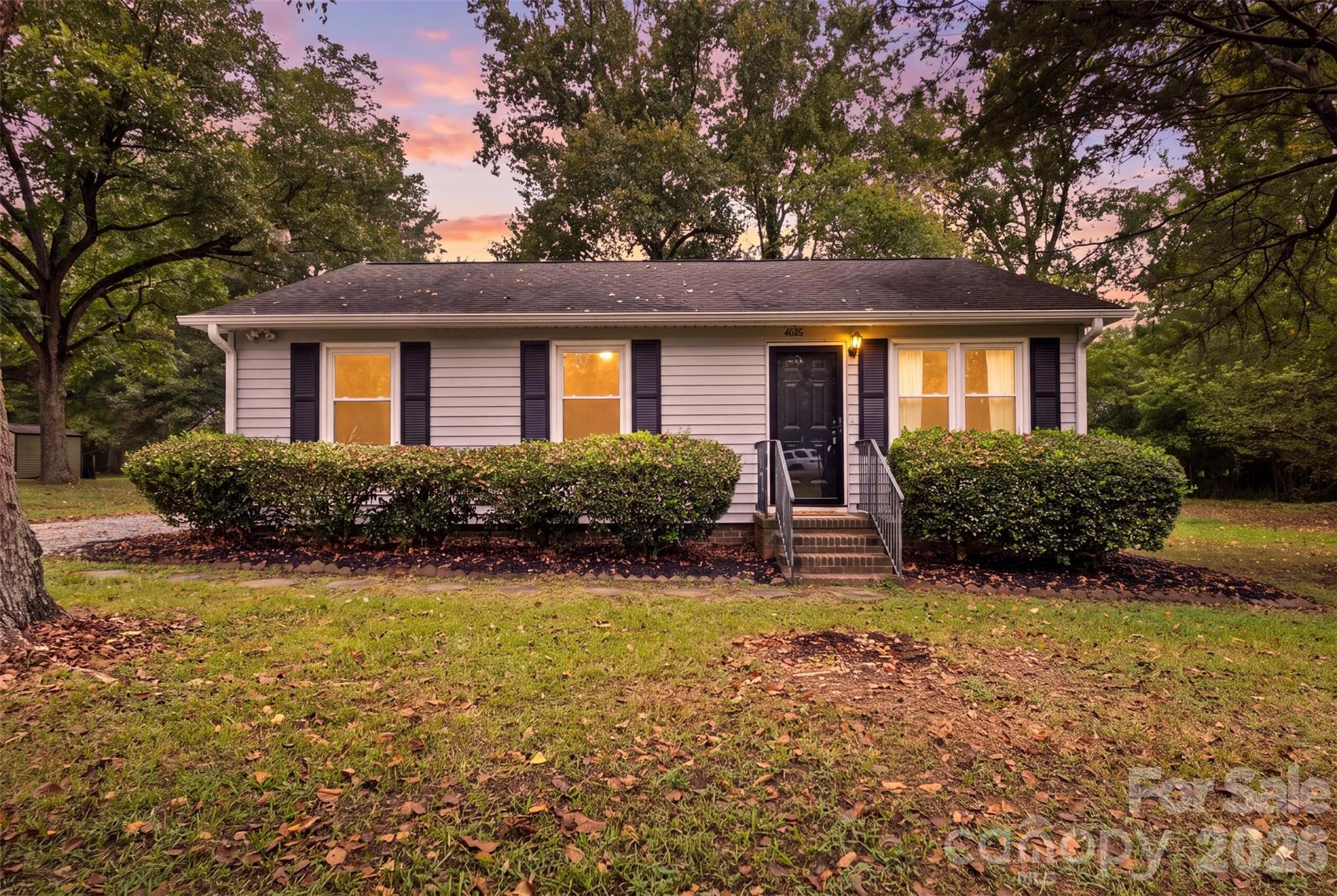 Single Family Residence at 4012 Crestview Drive, Rock Hill, photo 6 of 41