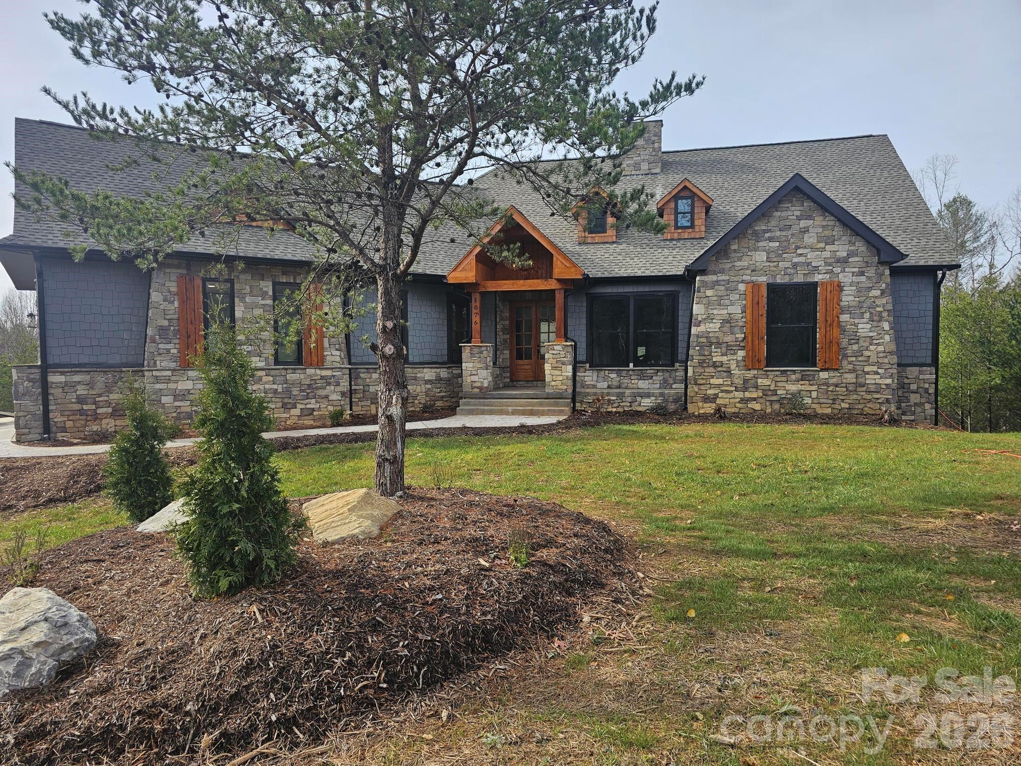 1076 Table View Drive